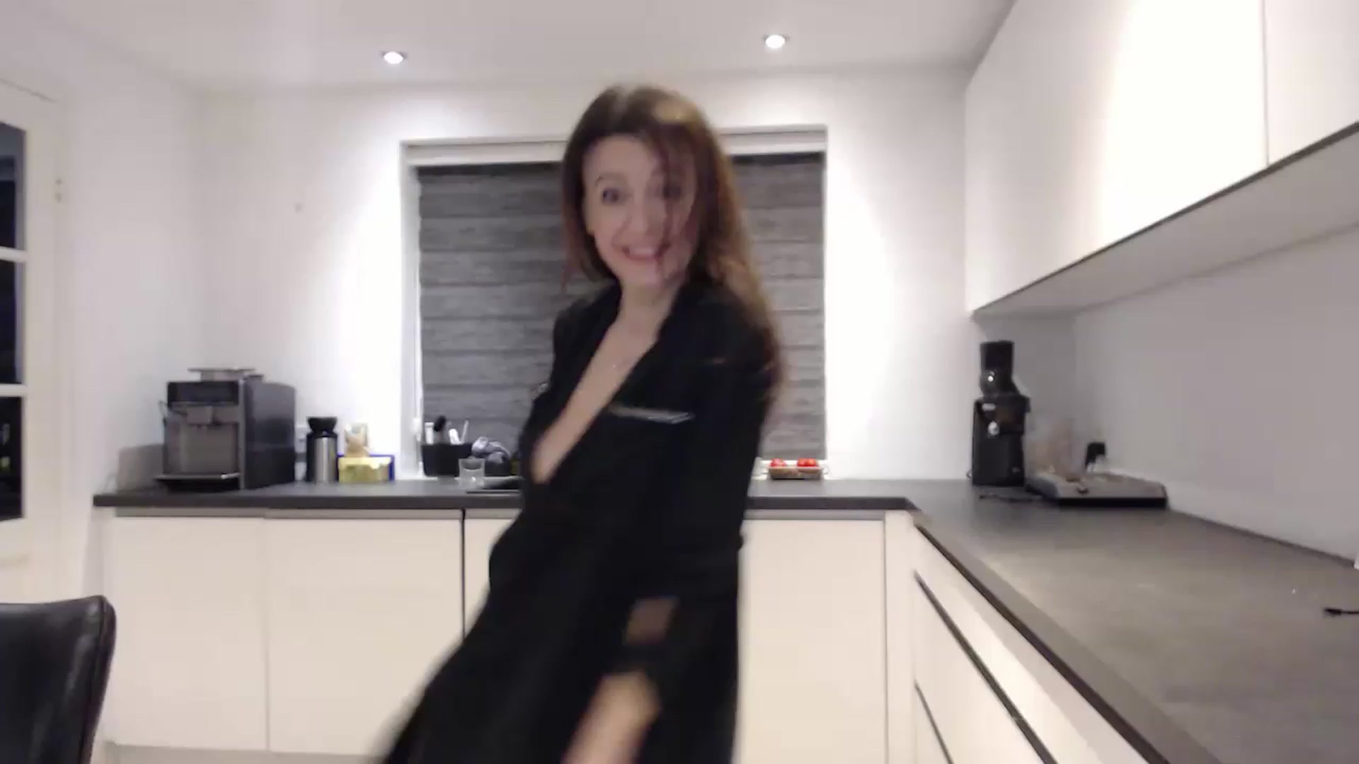 Gallery image thumbnail from Anelly's myfreecams stream on, 01/29/2023, 02:49 image 1 of 20