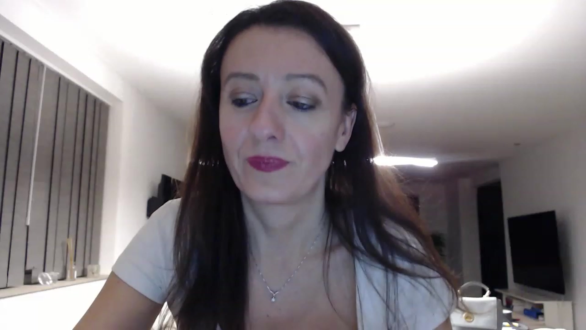 Gallery image thumbnail from Anelly's myfreecams stream on, 02/04/2023, 23:39 image 12 of 20