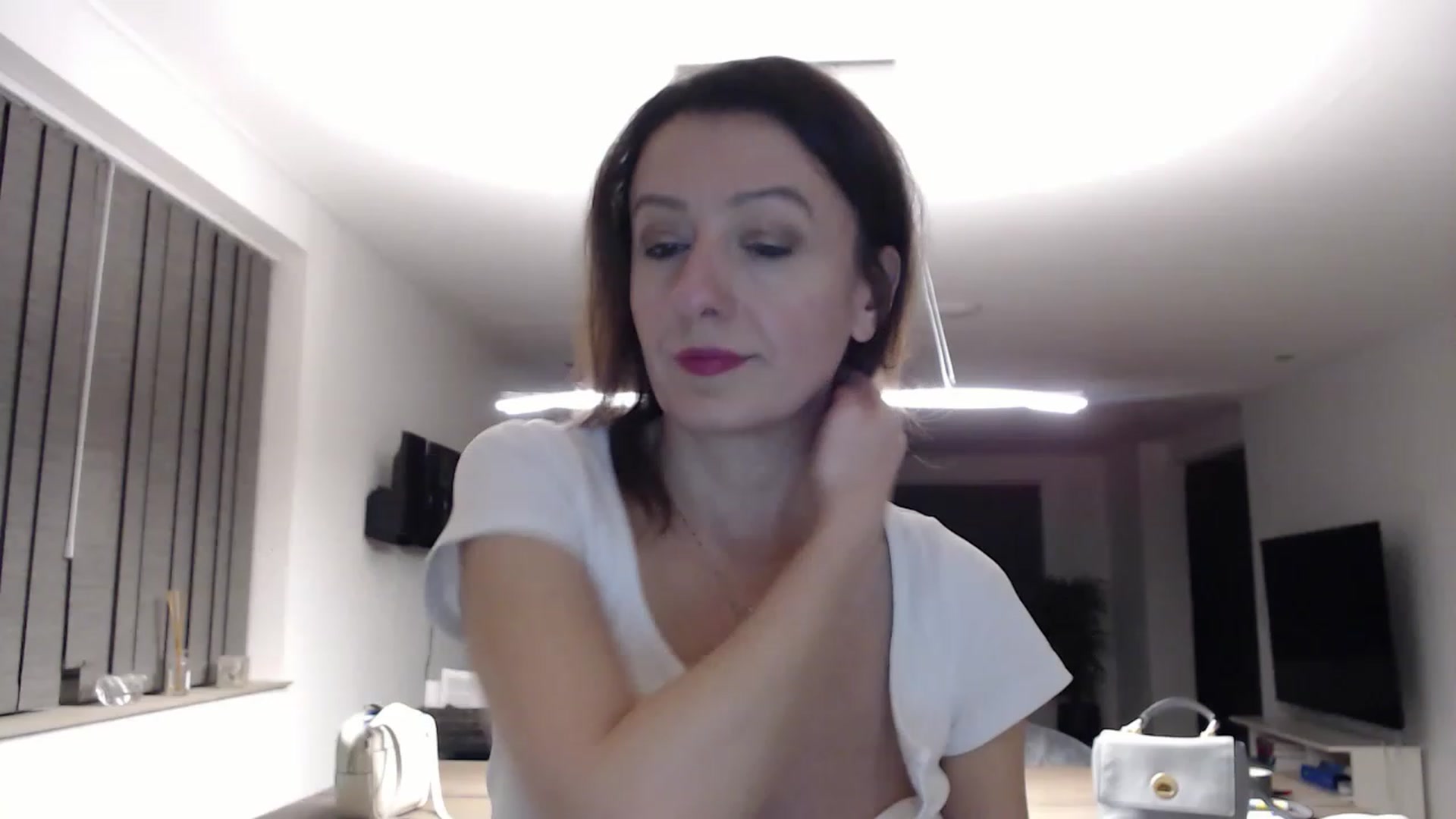 Gallery image thumbnail from Anelly's myfreecams stream on, 02/04/2023, 23:39 image 1 of 20
