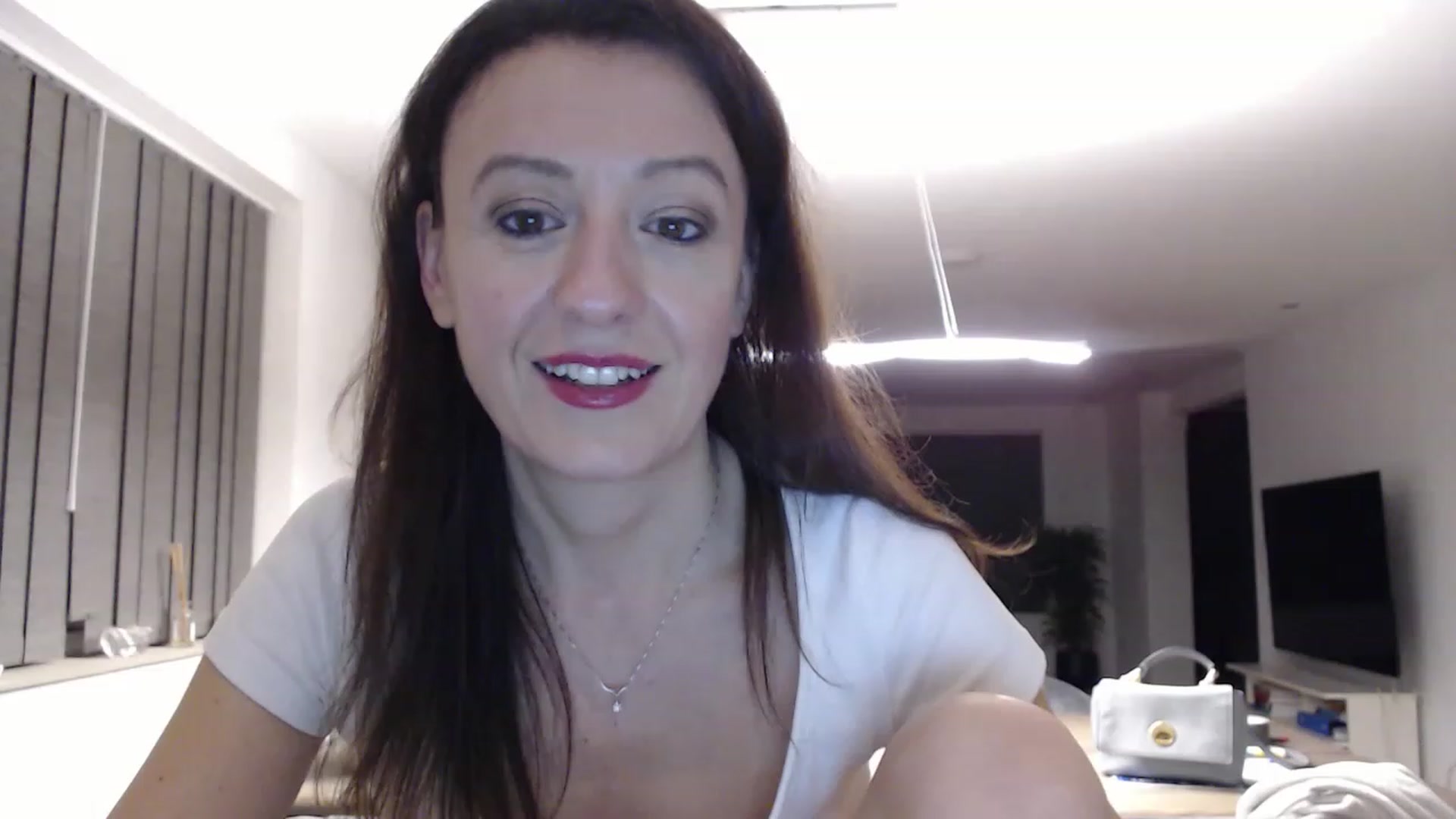 Gallery image thumbnail from Anelly's myfreecams stream on, 02/04/2023, 23:39 image 17 of 20