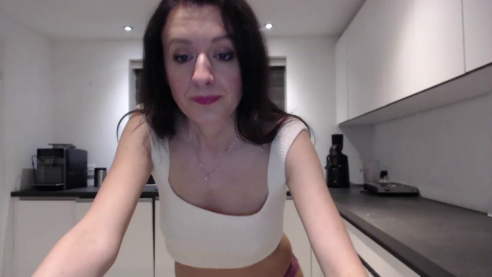 Gallery image thumbnail from Anelly's myfreecams stream on, 02/18/2023, 23:27 image 4 of 20