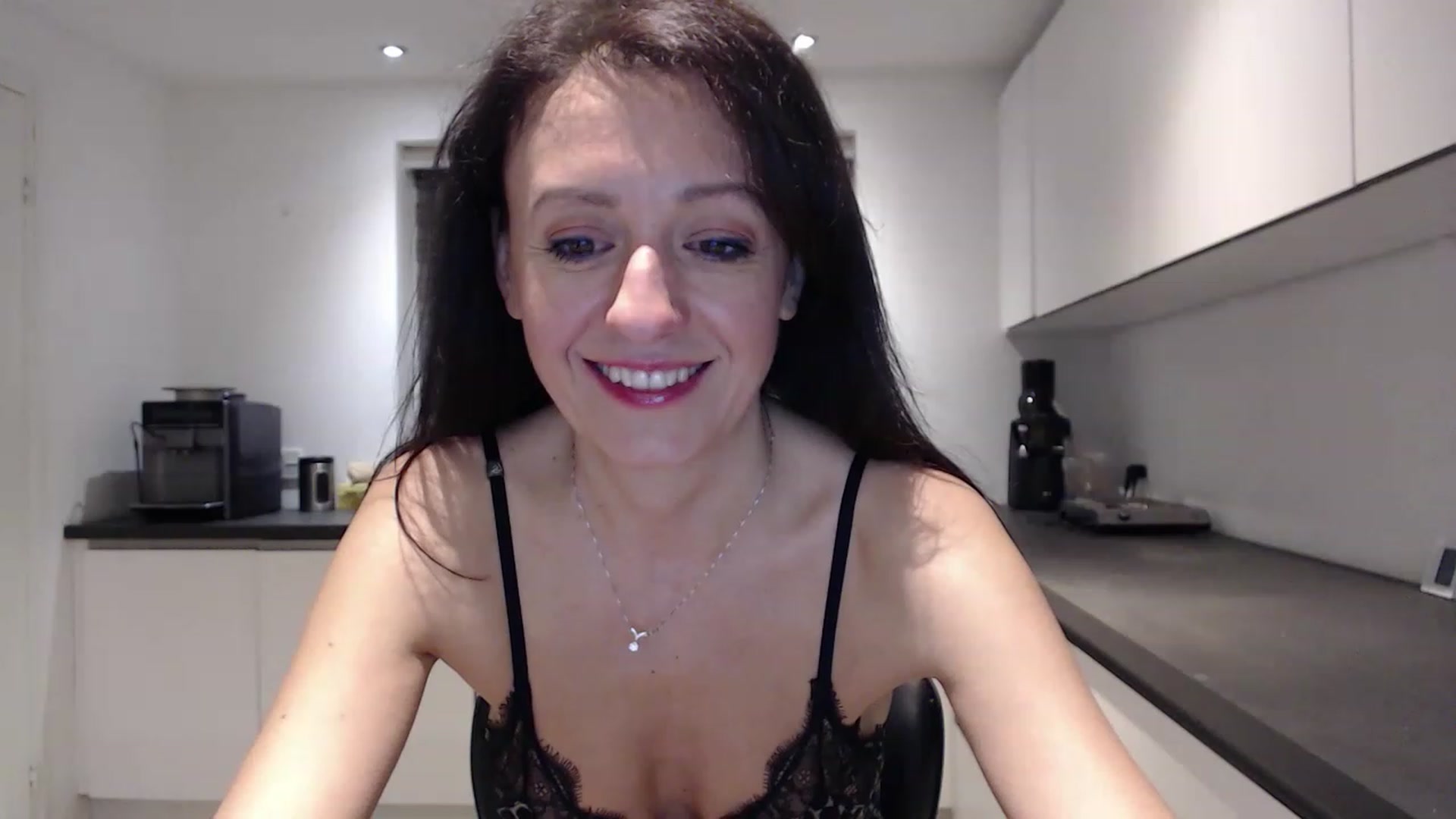 Gallery image thumbnail from Anelly's myfreecams stream on, 02/25/2023, 01:45 image 14 of 20