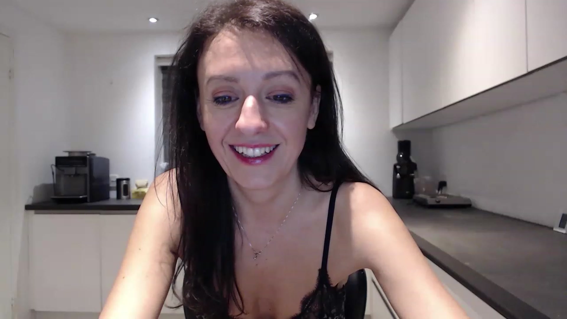 Gallery image thumbnail from Anelly's myfreecams stream on, 02/25/2023, 01:45 image 13 of 20