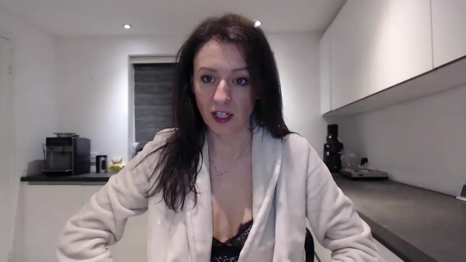 Gallery image thumbnail from Anelly's myfreecams stream on, 02/25/2023, 01:45 image 19 of 20