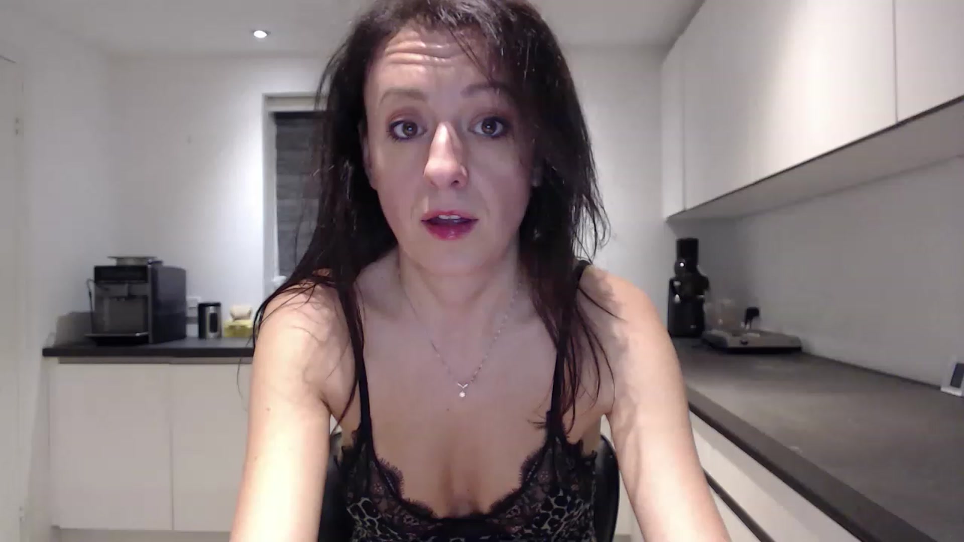 Gallery image thumbnail from Anelly's myfreecams stream on, 02/25/2023, 01:45 image 4 of 20