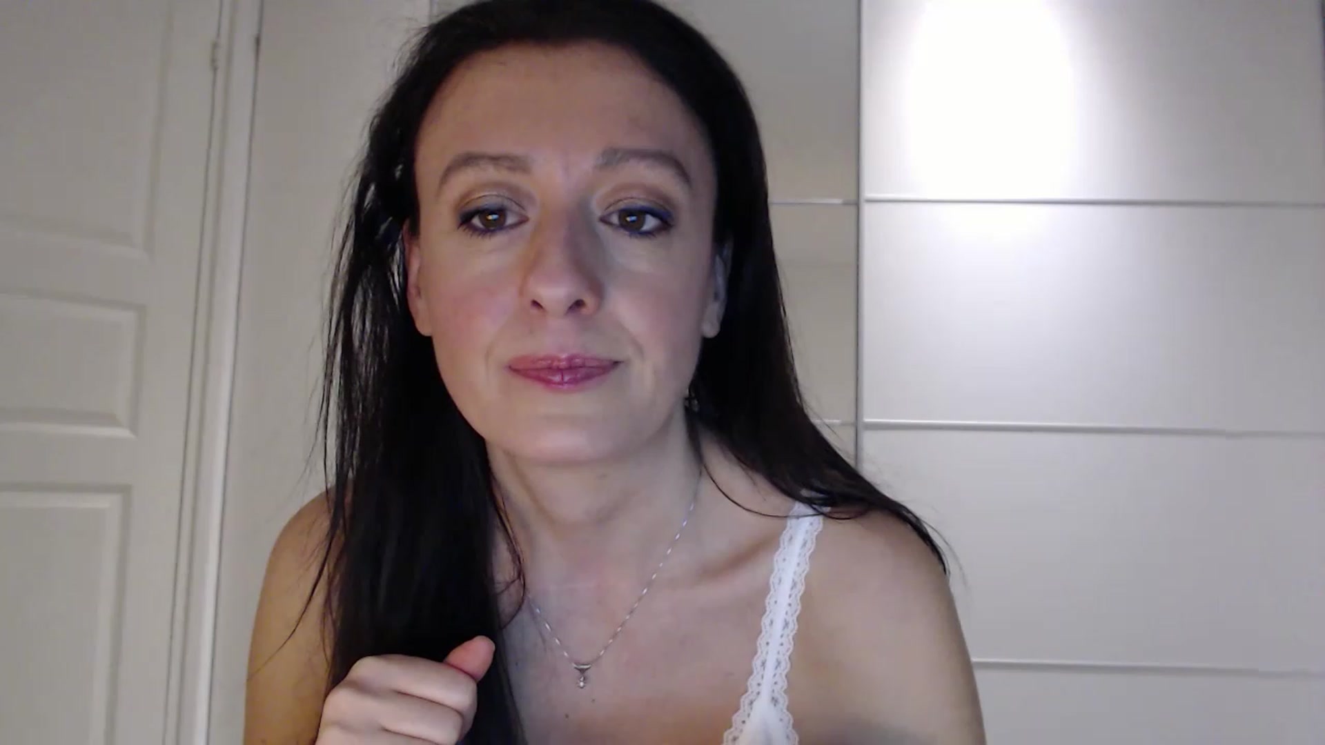 Gallery image thumbnail from Anelly's myfreecams stream on, 03/05/2023, 21:26 image 20 of 20