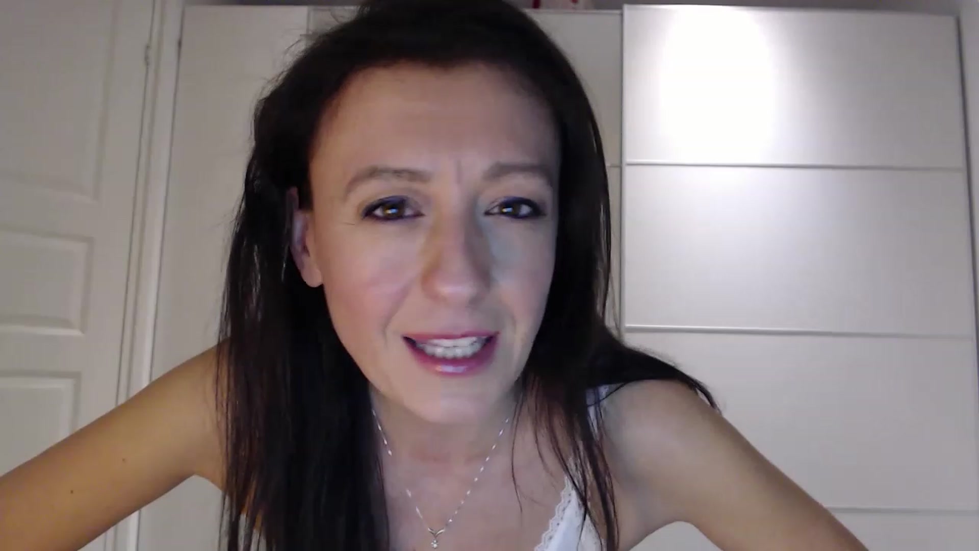 Gallery image thumbnail from Anelly's myfreecams stream on, 03/05/2023, 21:26 image 11 of 20