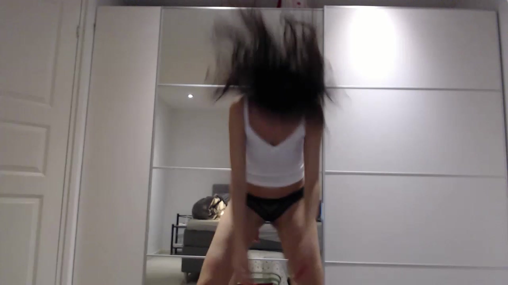 Gallery image thumbnail from Anelly's myfreecams stream on, 03/05/2023, 21:26 image 14 of 20
