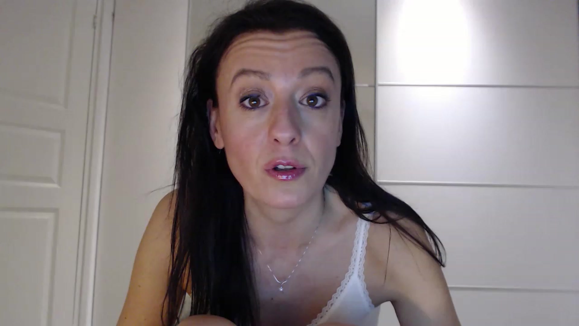 Gallery image thumbnail from Anelly's myfreecams stream on, 03/05/2023, 22:25 image 11 of 20