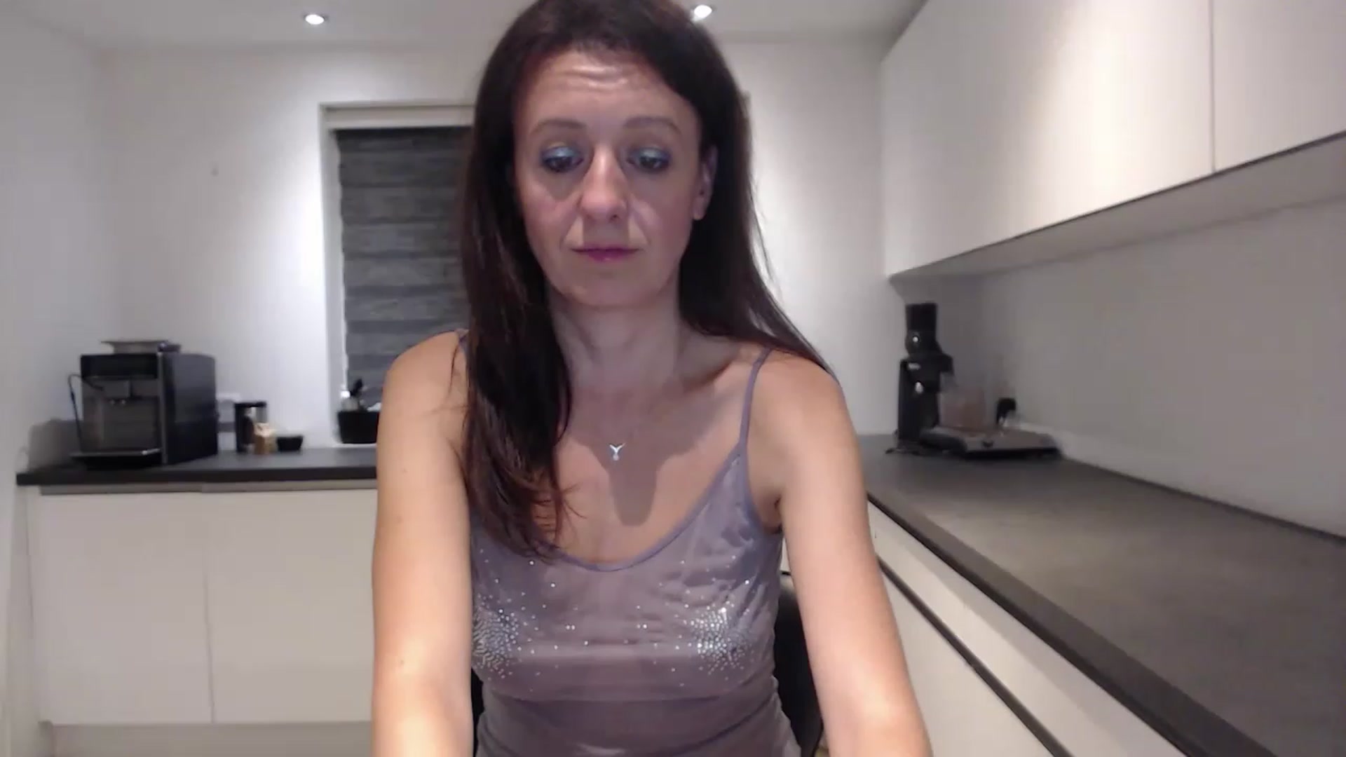 Gallery image thumbnail from Anelly's myfreecams stream on, 04/02/2023, 01:44 image 1 of 20