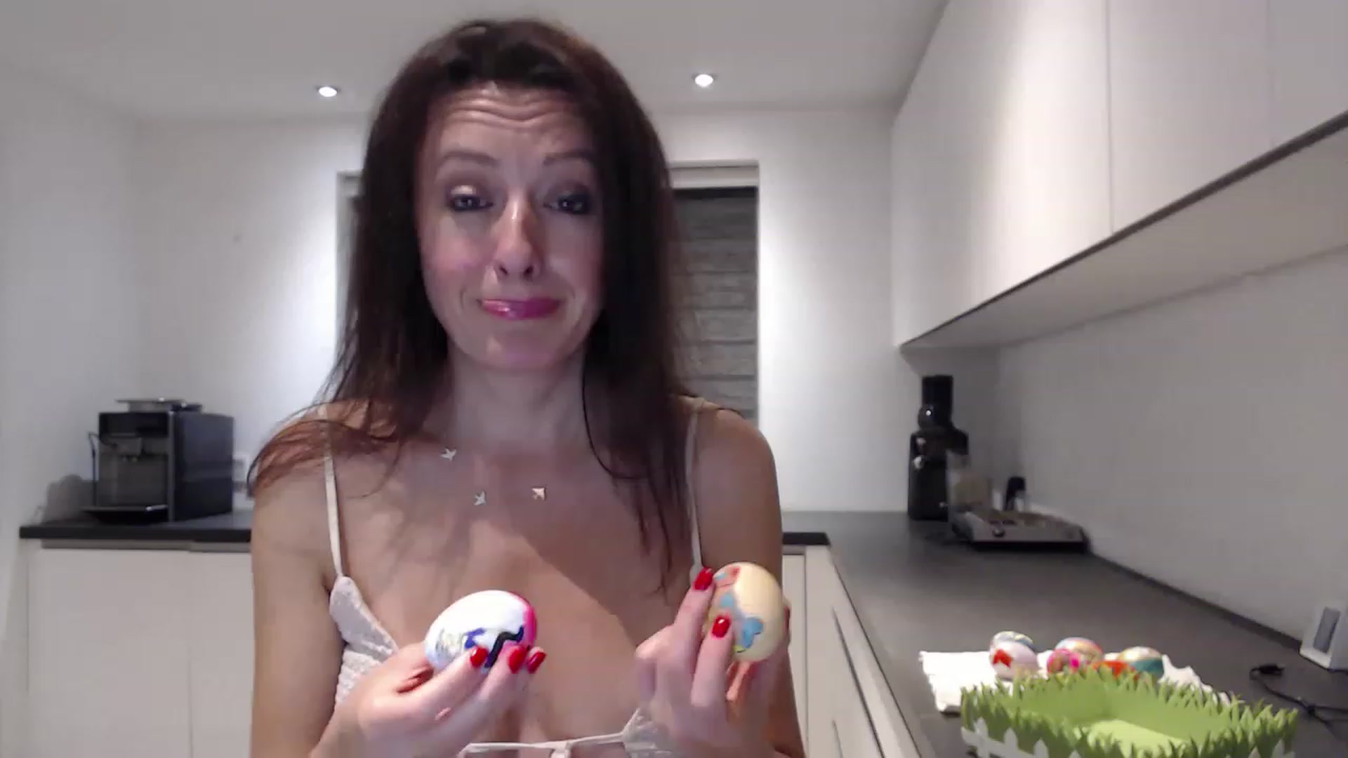 Gallery image thumbnail from Anelly's myfreecams stream on, 04/16/2023, 01:15 image 9 of 20
