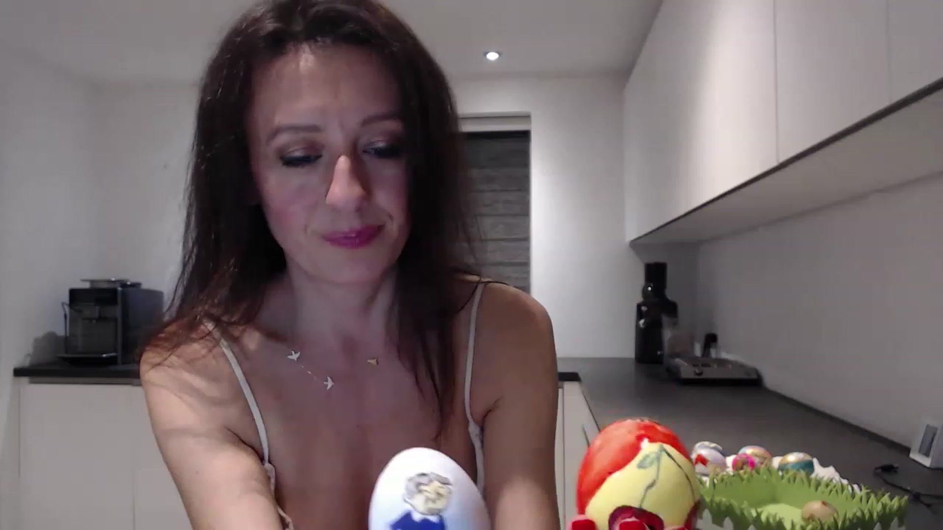 Gallery image thumbnail from Anelly's myfreecams stream on, 04/16/2023, 01:23 image 15 of 20