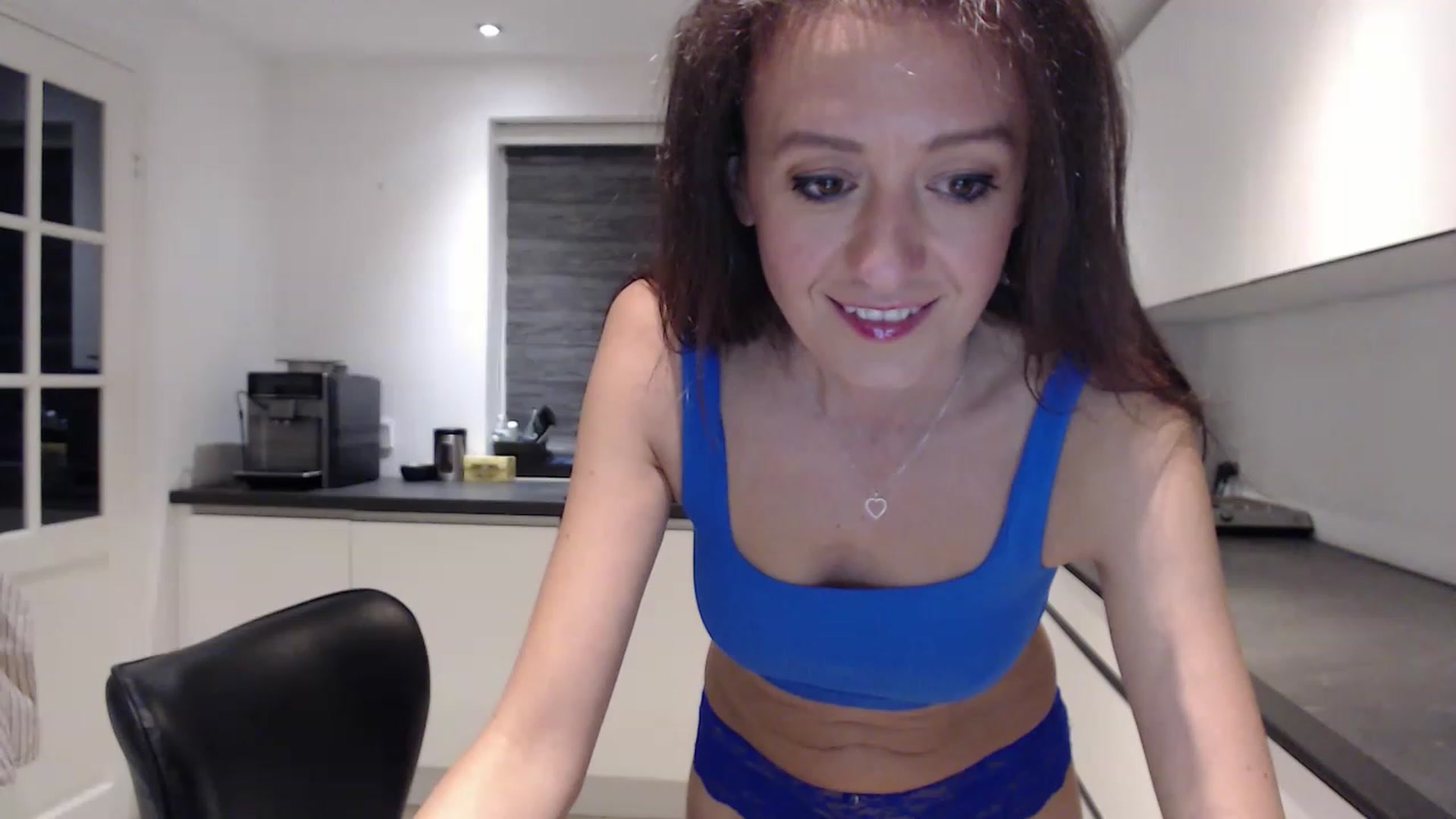 Gallery image thumbnail from Anelly's myfreecams stream on, 04/22/2023, 23:47 image 14 of 20