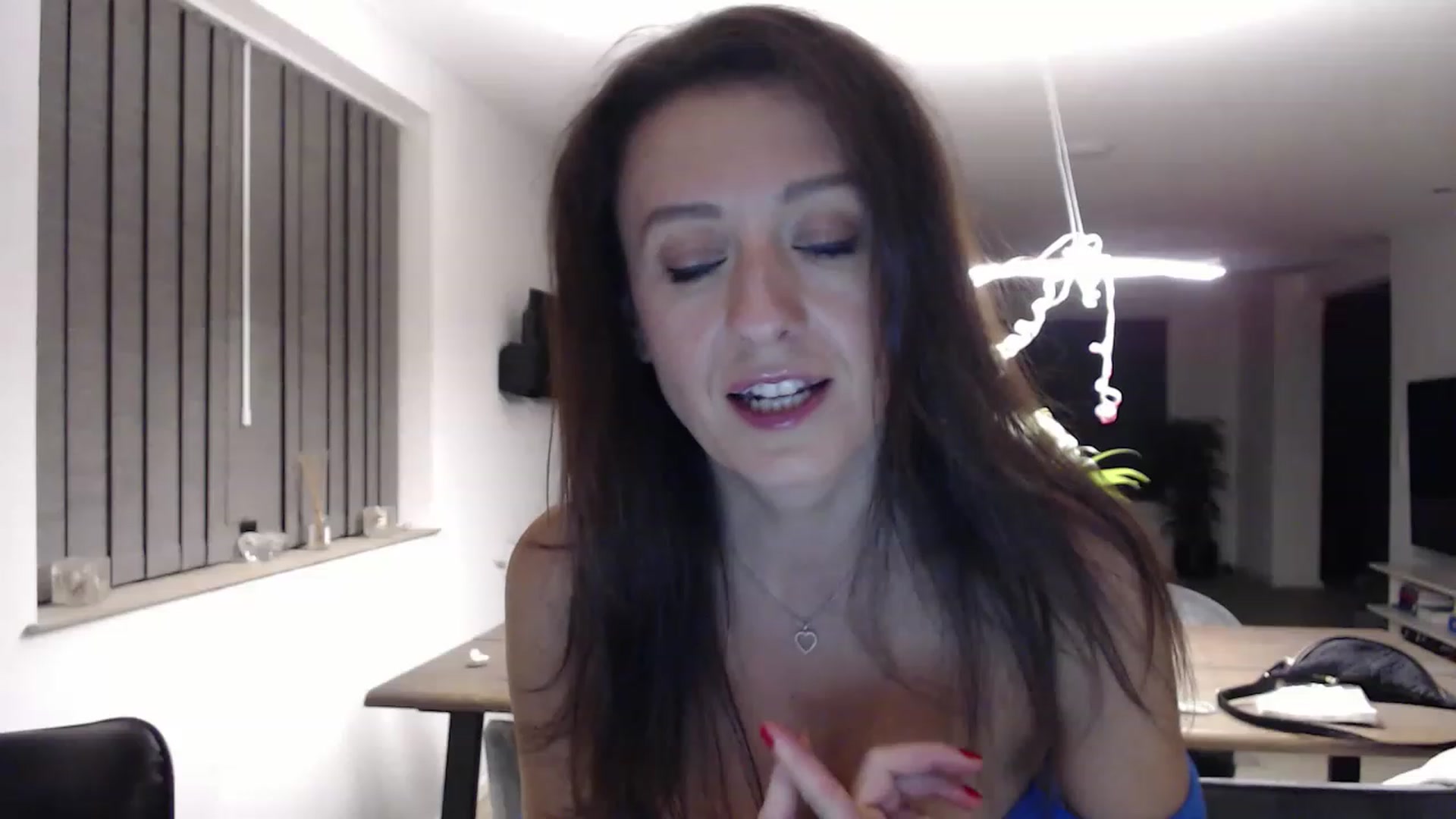 Gallery image thumbnail from Anelly's myfreecams stream on, 04/22/2023, 23:47 image 1 of 20