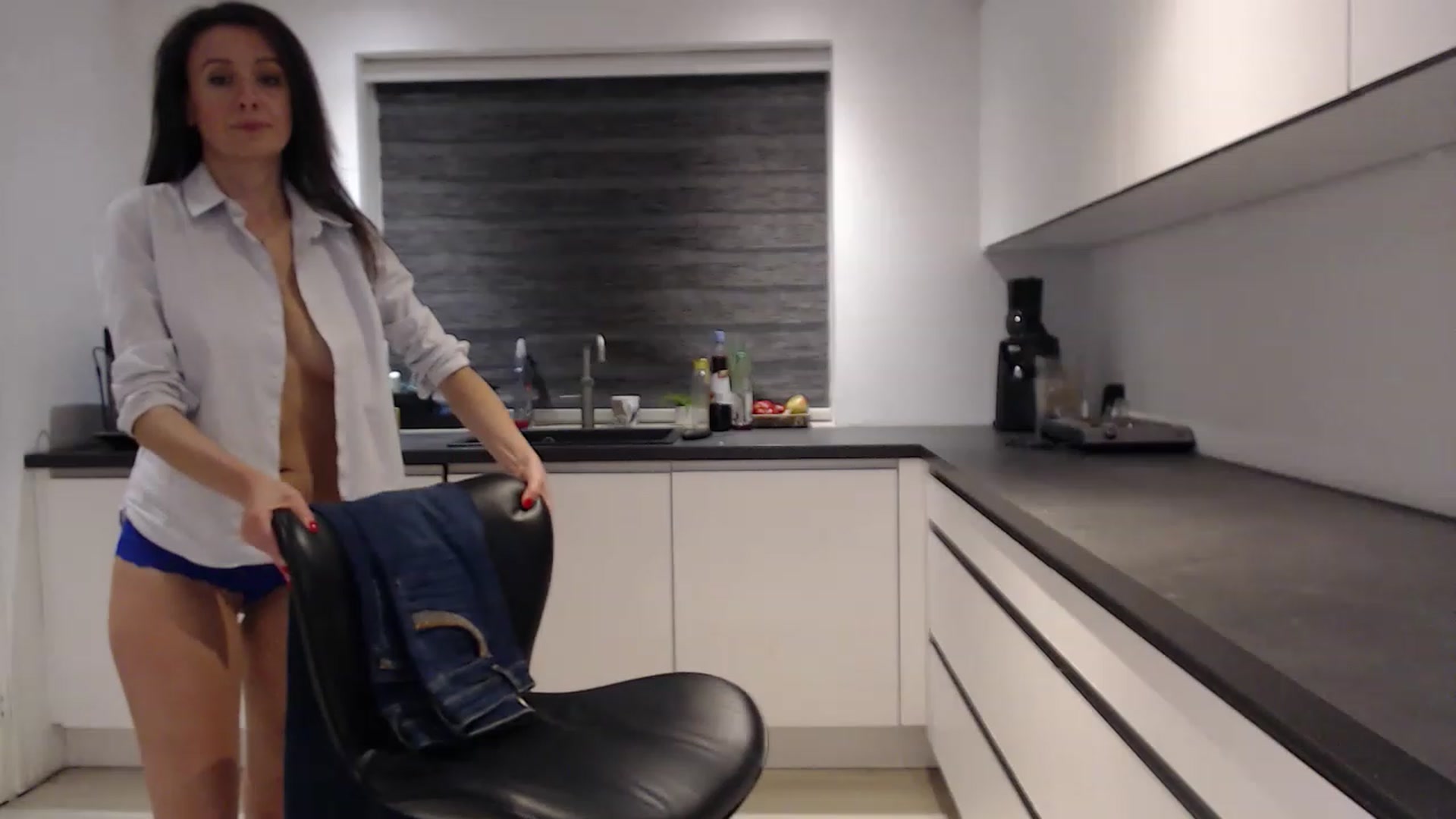 Gallery image thumbnail from Anelly's myfreecams stream on, 04/23/2023, 01:37 image 9 of 20