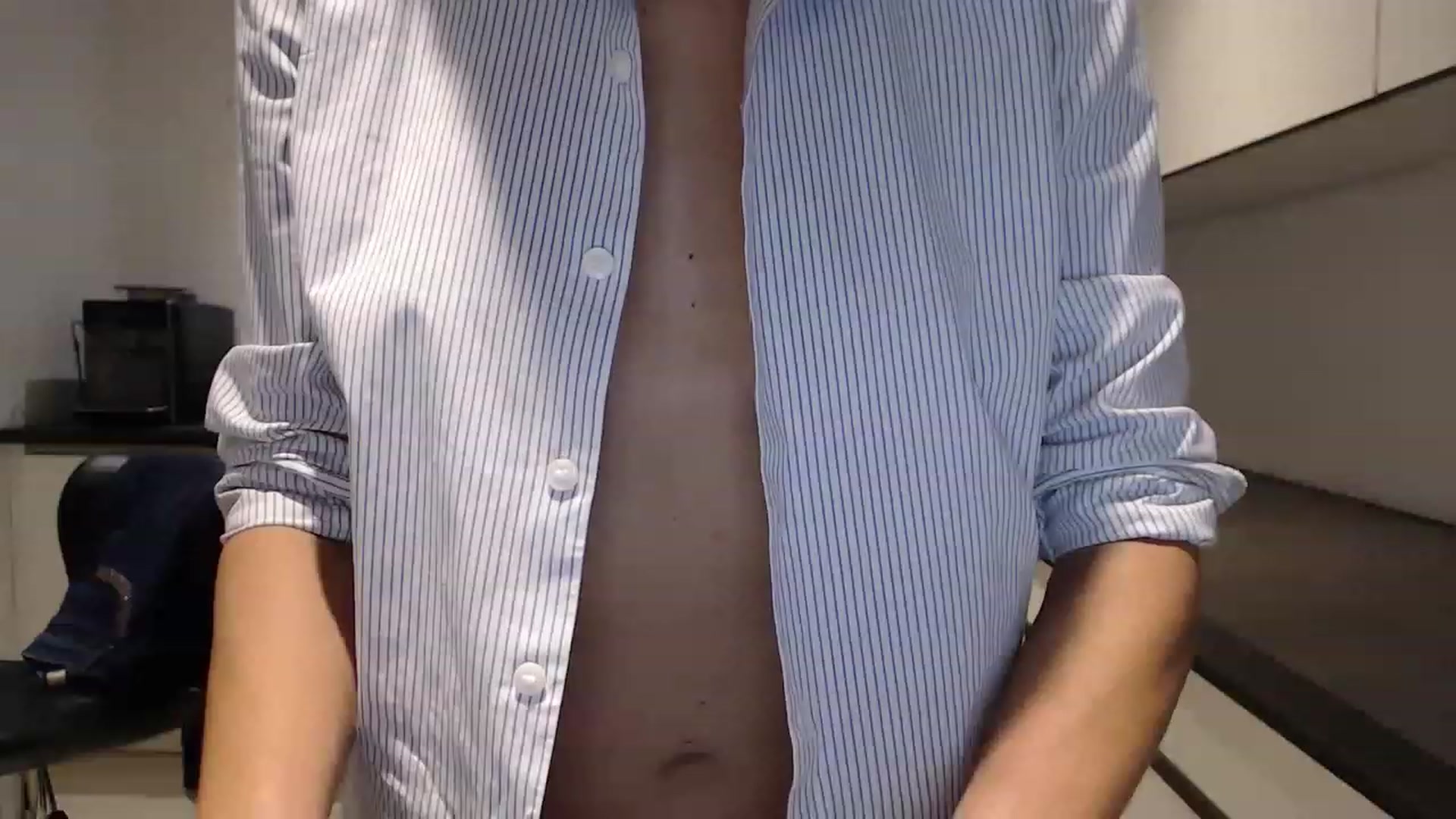 Gallery image thumbnail from Anelly's myfreecams stream on, 04/23/2023, 01:37 image 12 of 20