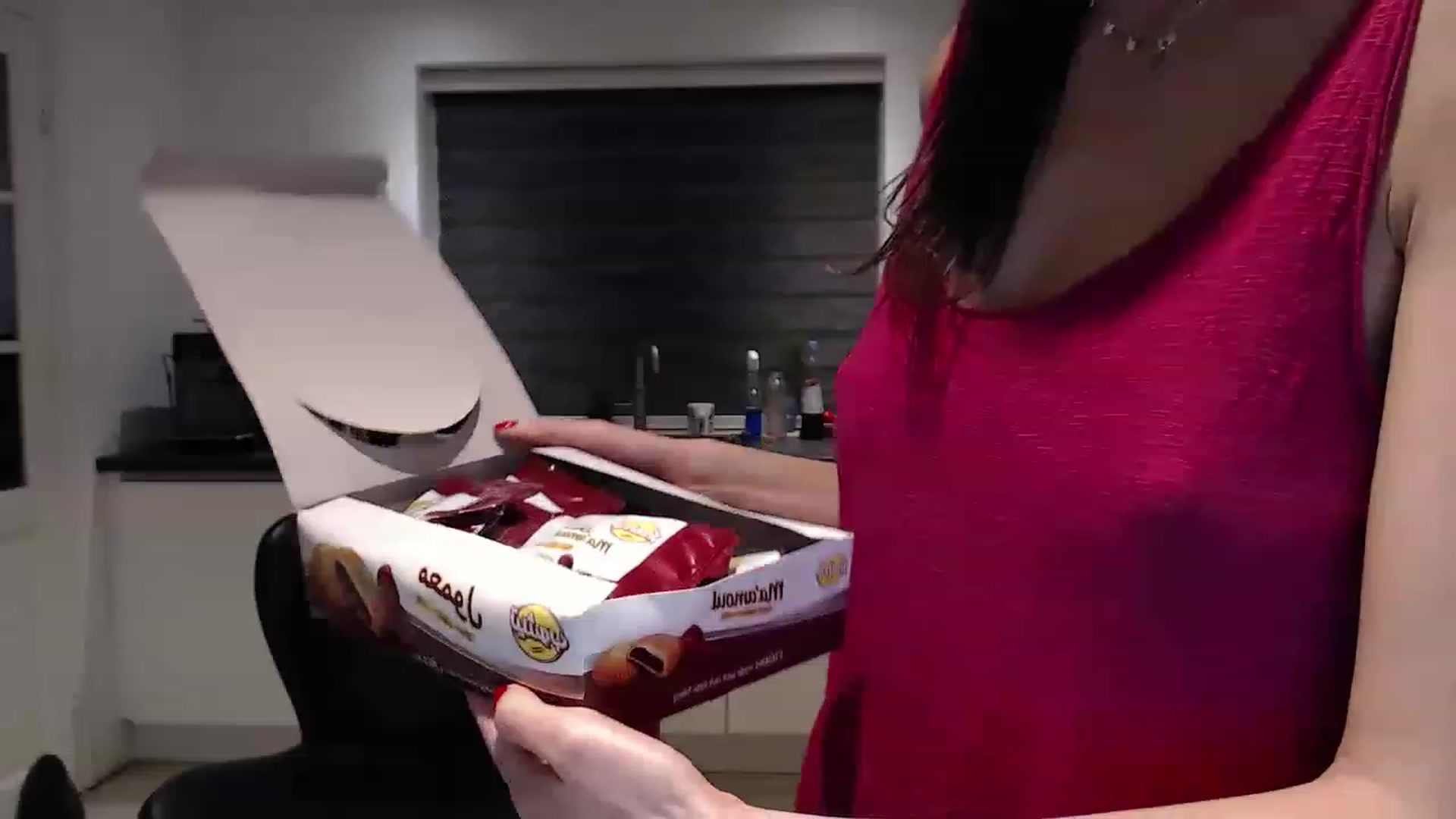 Gallery image thumbnail from Anelly's myfreecams stream on, 04/30/2023, 01:55 image 2 of 20