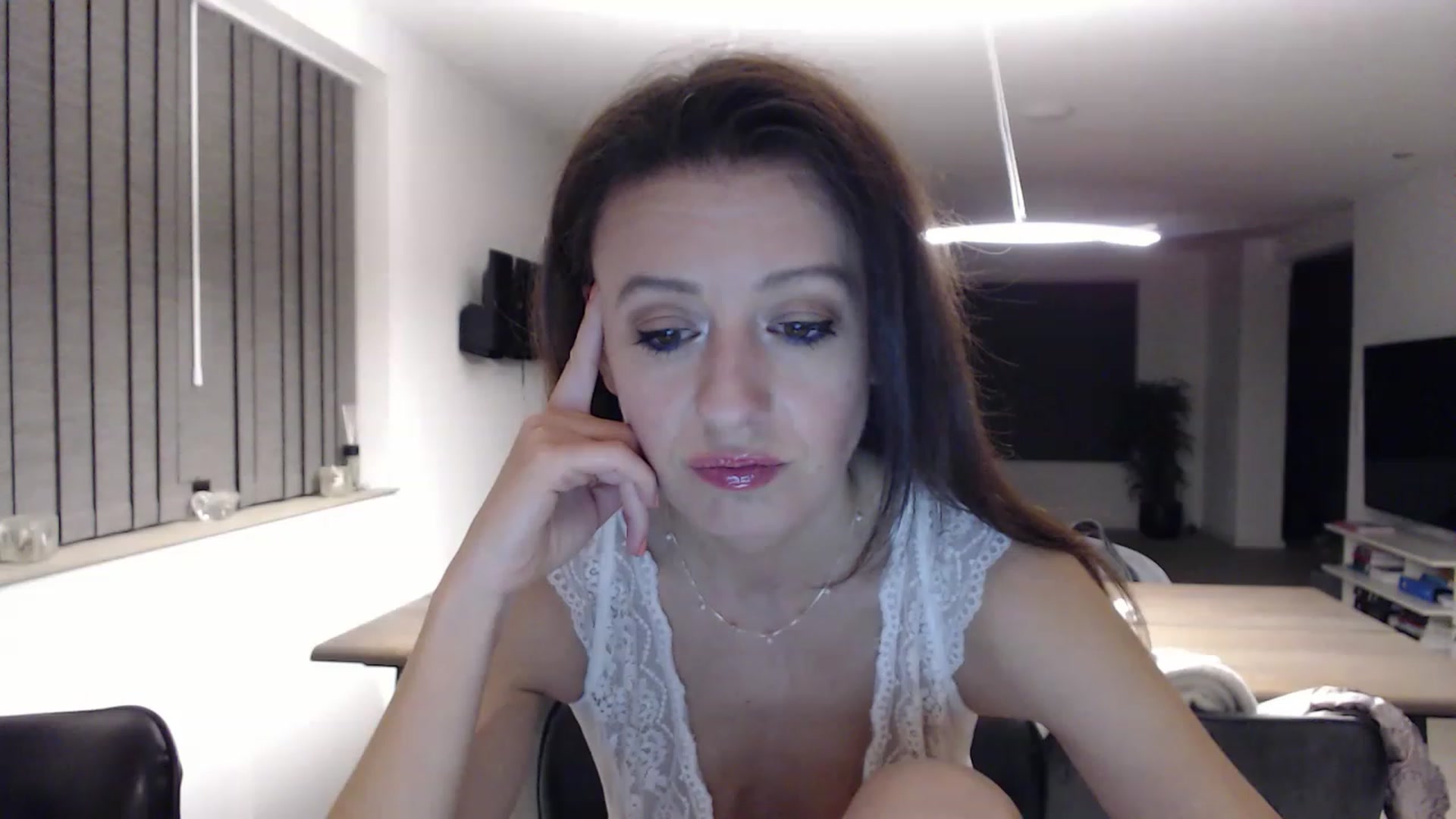 Gallery image thumbnail from Anelly's myfreecams stream on, 05/05/2023, 22:36 image 19 of 20