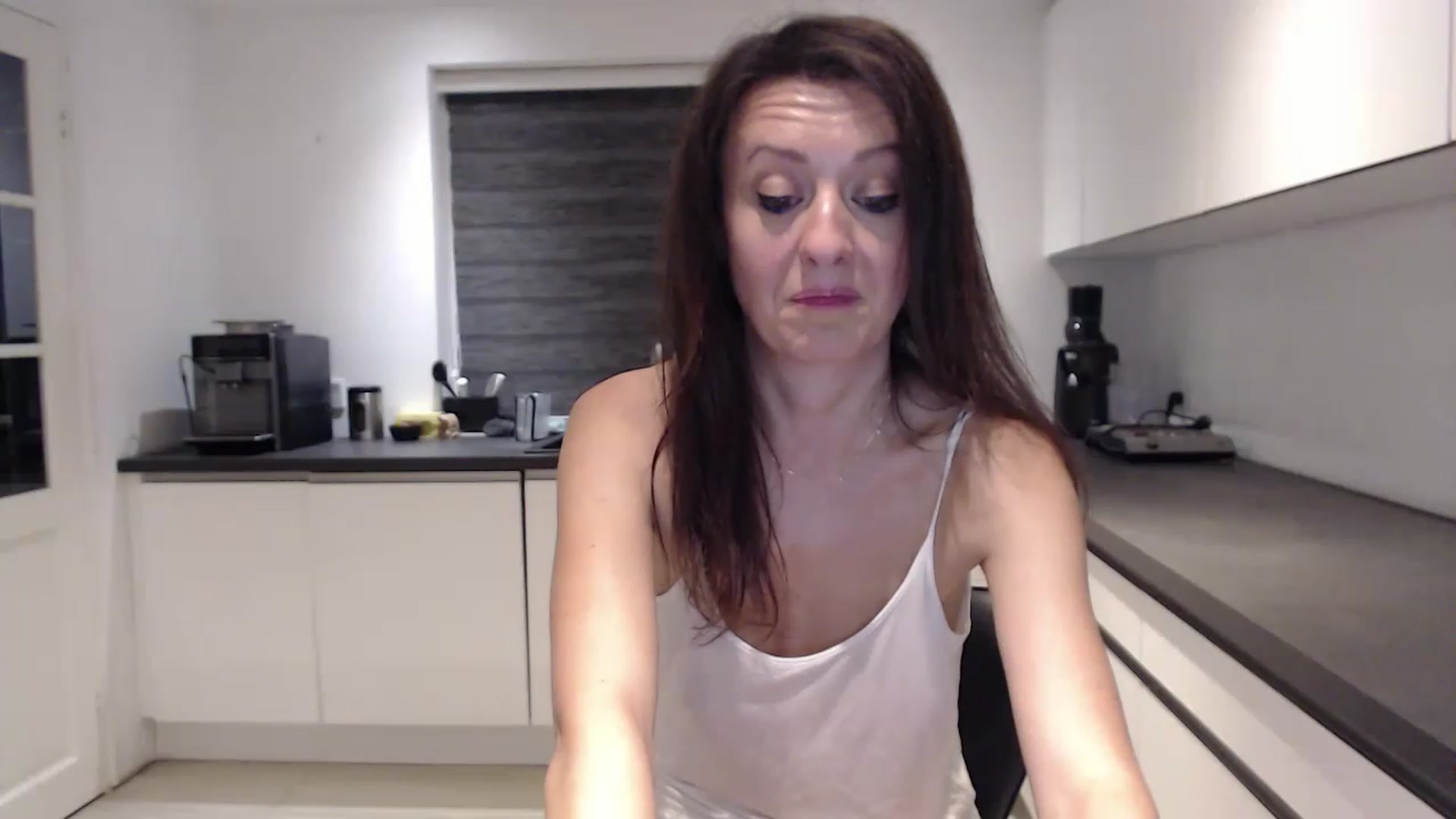 Gallery image thumbnail from Anelly's myfreecams stream on, 05/13/2023, 24:56 image 4 of 20