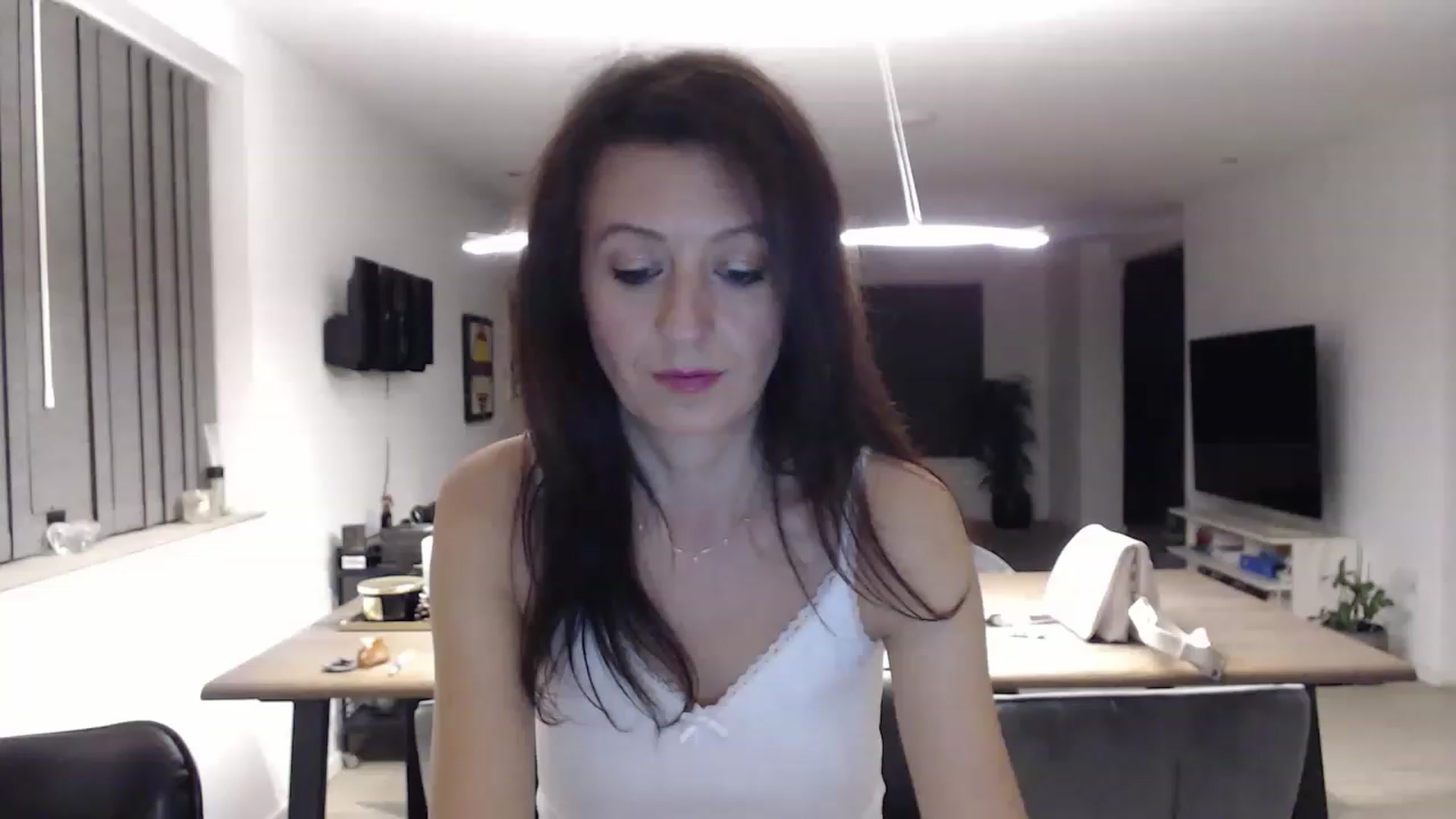 Gallery image thumbnail from Anelly's myfreecams stream on, 06/02/2023, 23:46 image 4 of 20