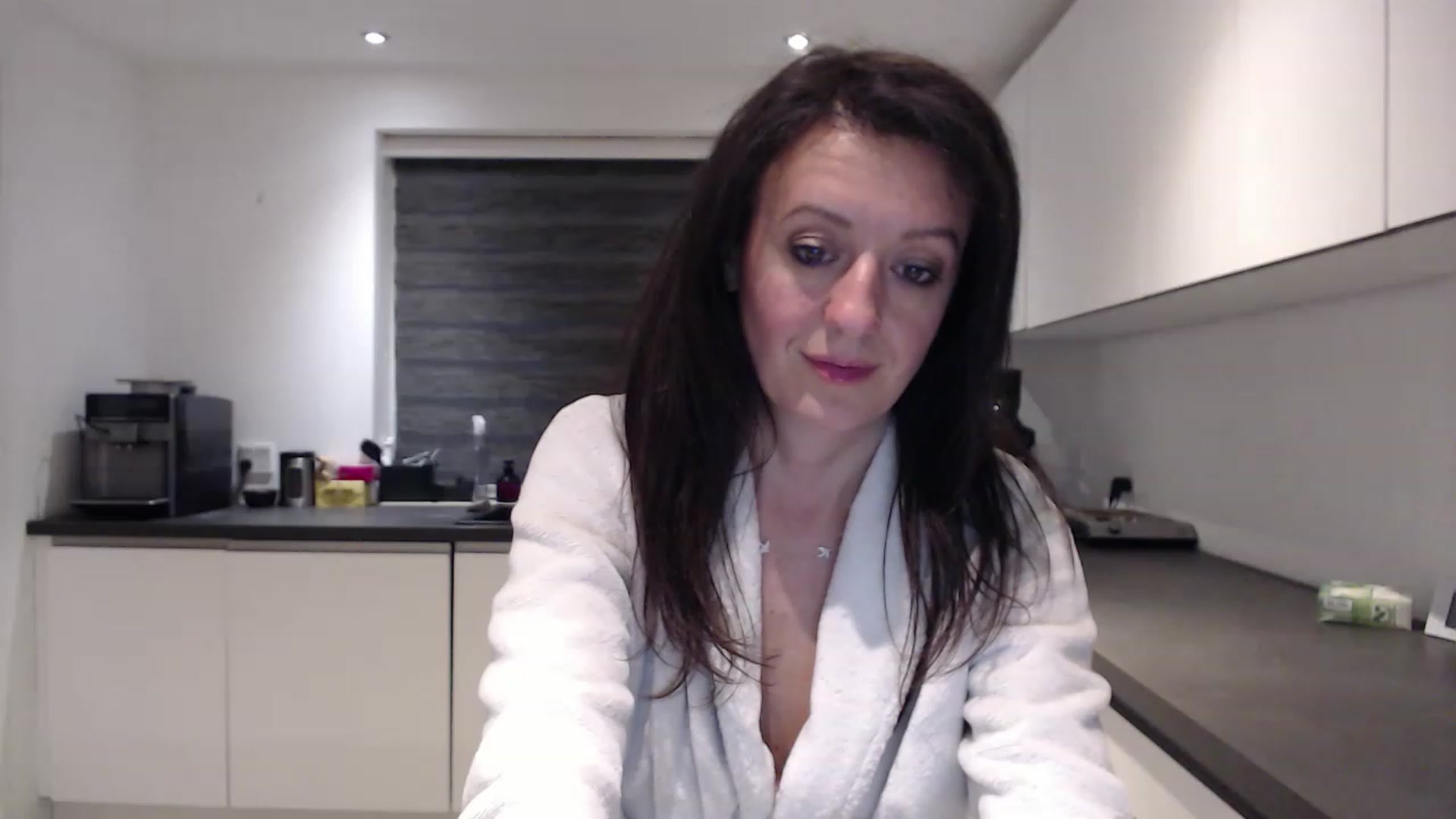 Gallery image thumbnail from Anelly's myfreecams stream on, 06/04/2023, 01:59 image 18 of 20