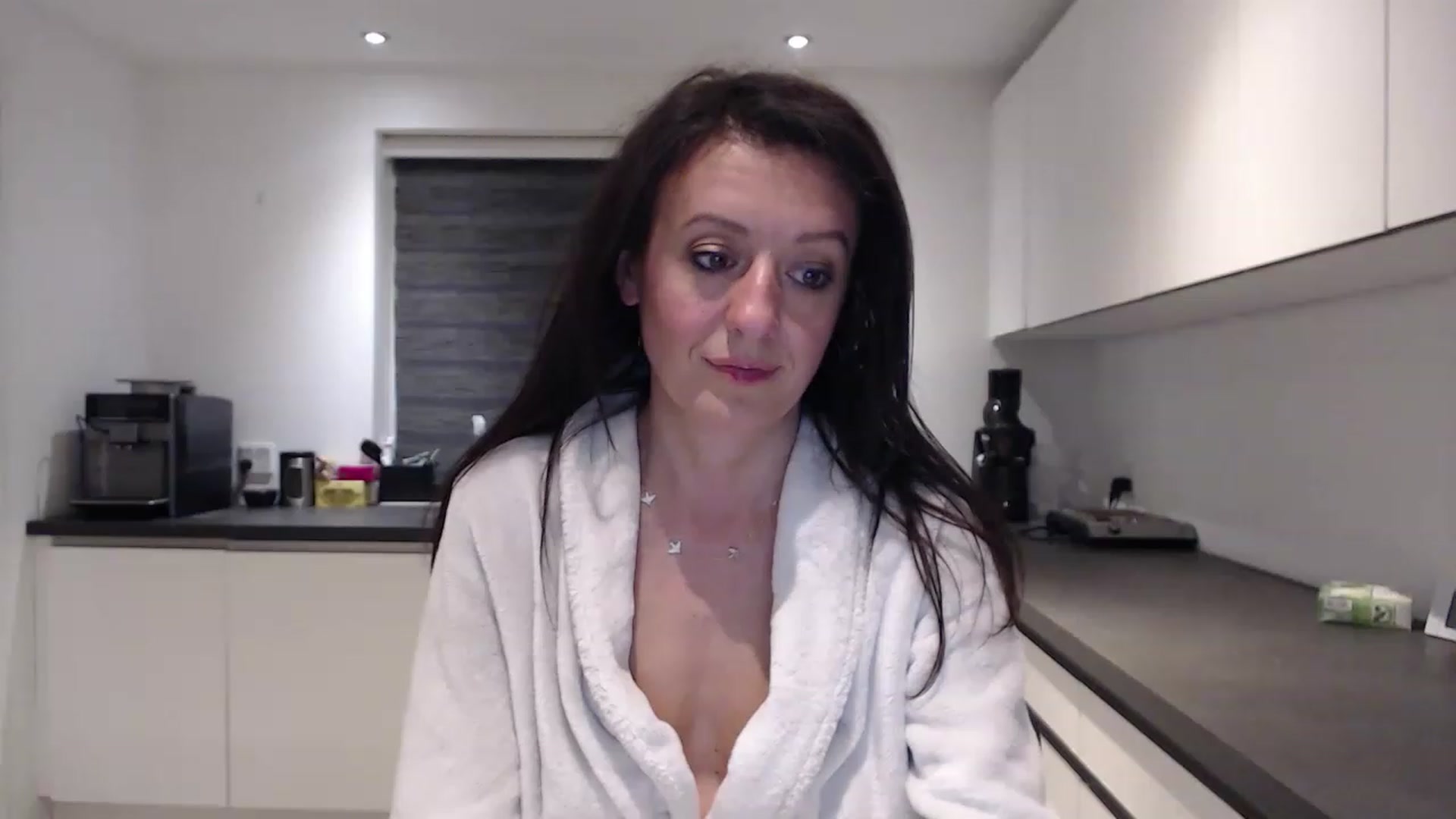 Gallery image thumbnail from Anelly's myfreecams stream on, 06/04/2023, 01:59 image 19 of 20