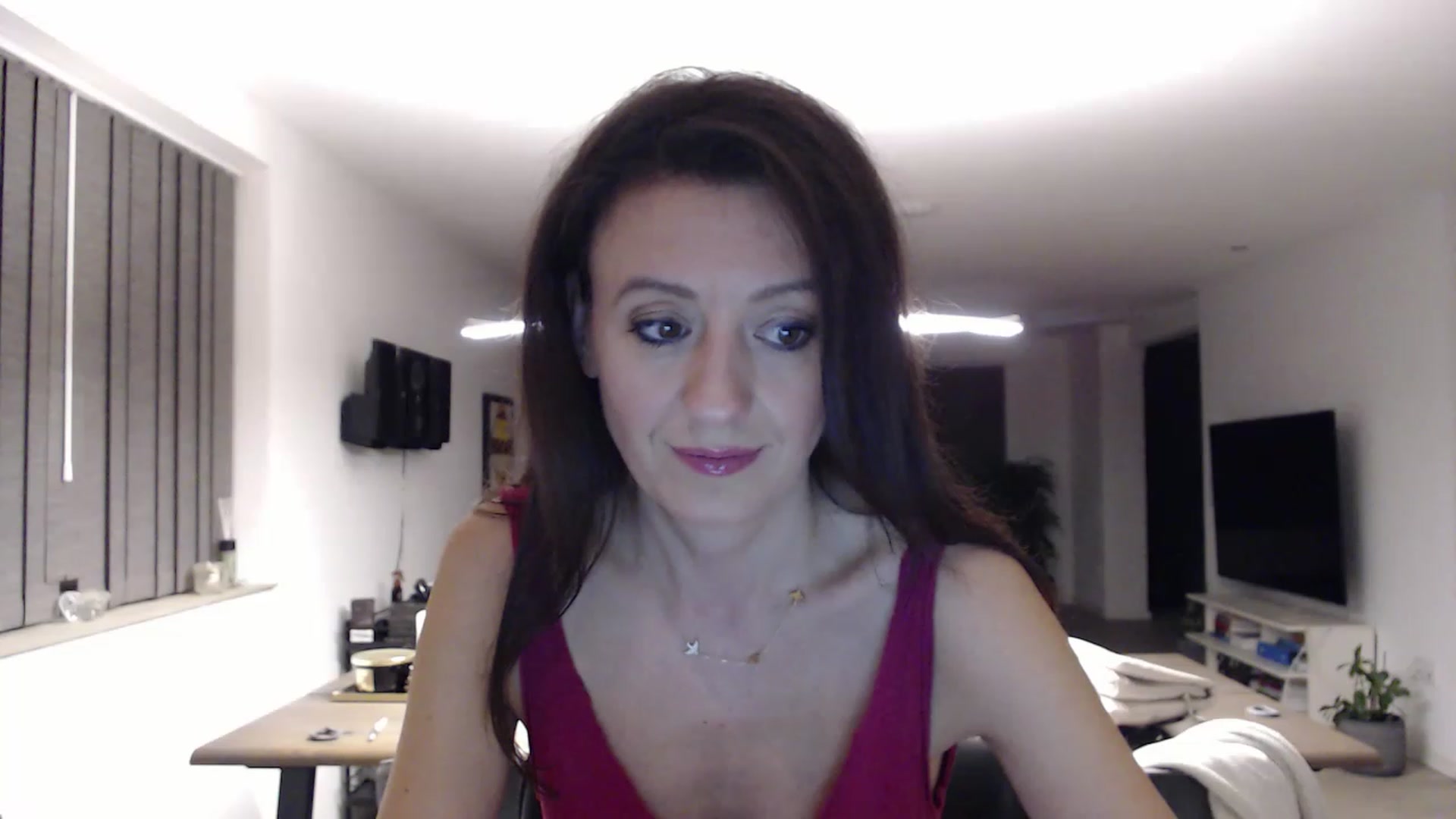 Gallery image thumbnail from Anelly's myfreecams stream on, 06/04/2023, 23:22 image 3 of 20