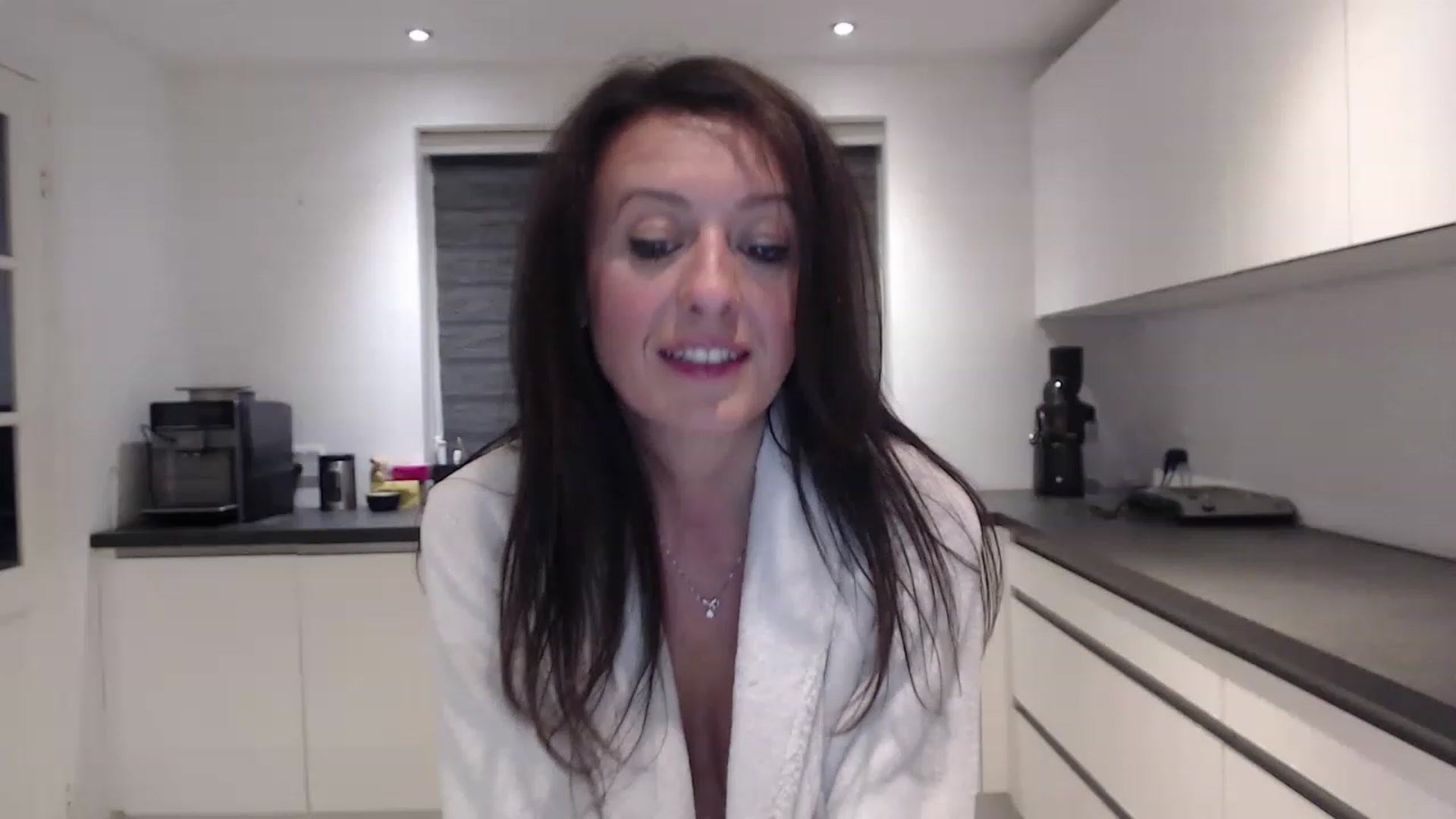 Gallery image thumbnail from Anelly's myfreecams stream on, 06/11/2023, 01:50 image 20 of 20