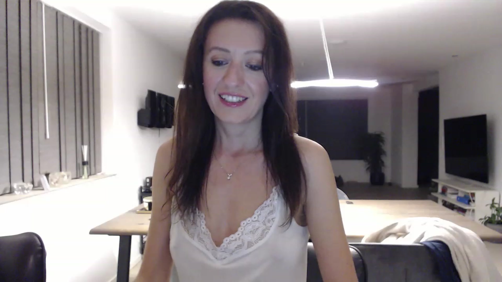 Gallery image thumbnail from Anelly's myfreecams stream on, 06/18/2023, 24:04 image 3 of 20