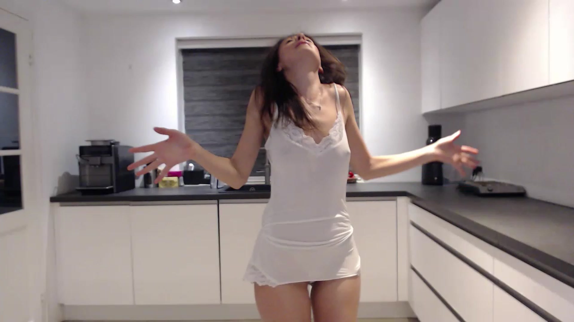 Gallery image thumbnail from Anelly's myfreecams stream on, 06/18/2023, 24:04 image 16 of 20