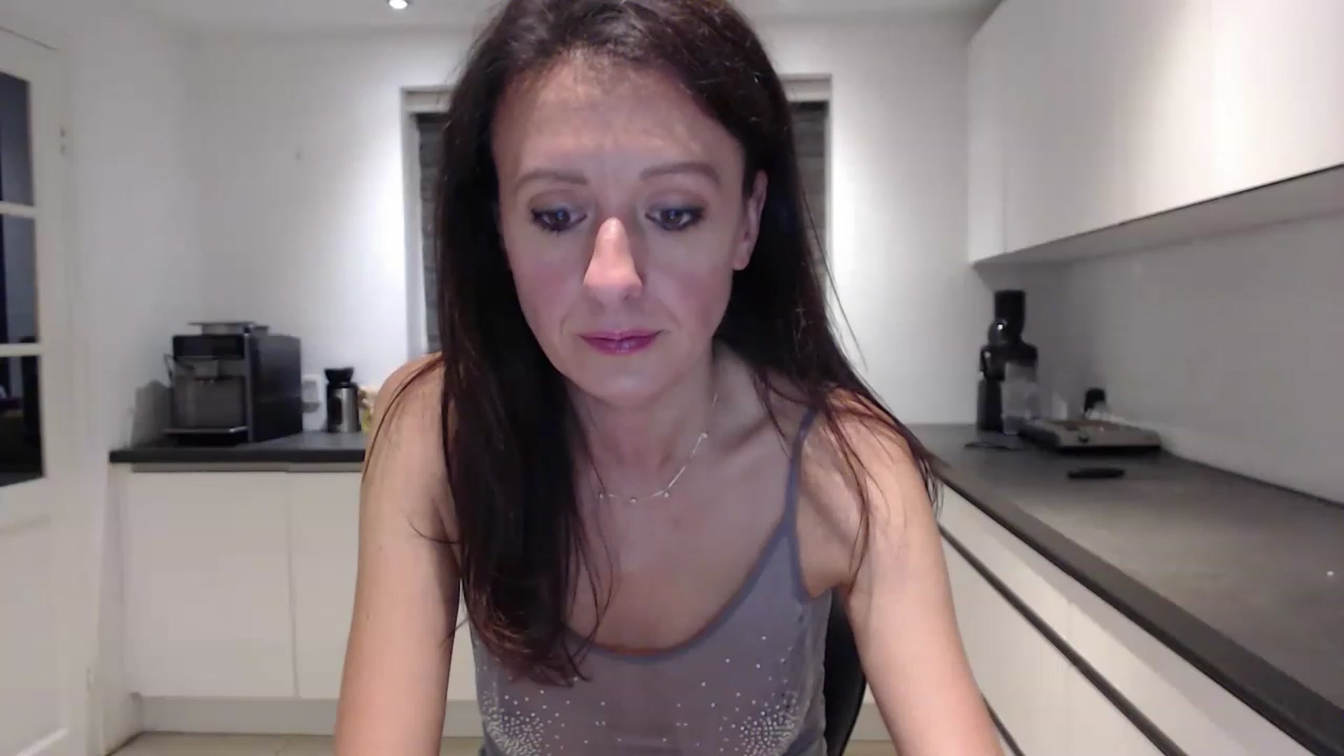 Gallery image thumbnail from Anelly's myfreecams stream on, 06/25/2023, 24:12 image 9 of 20