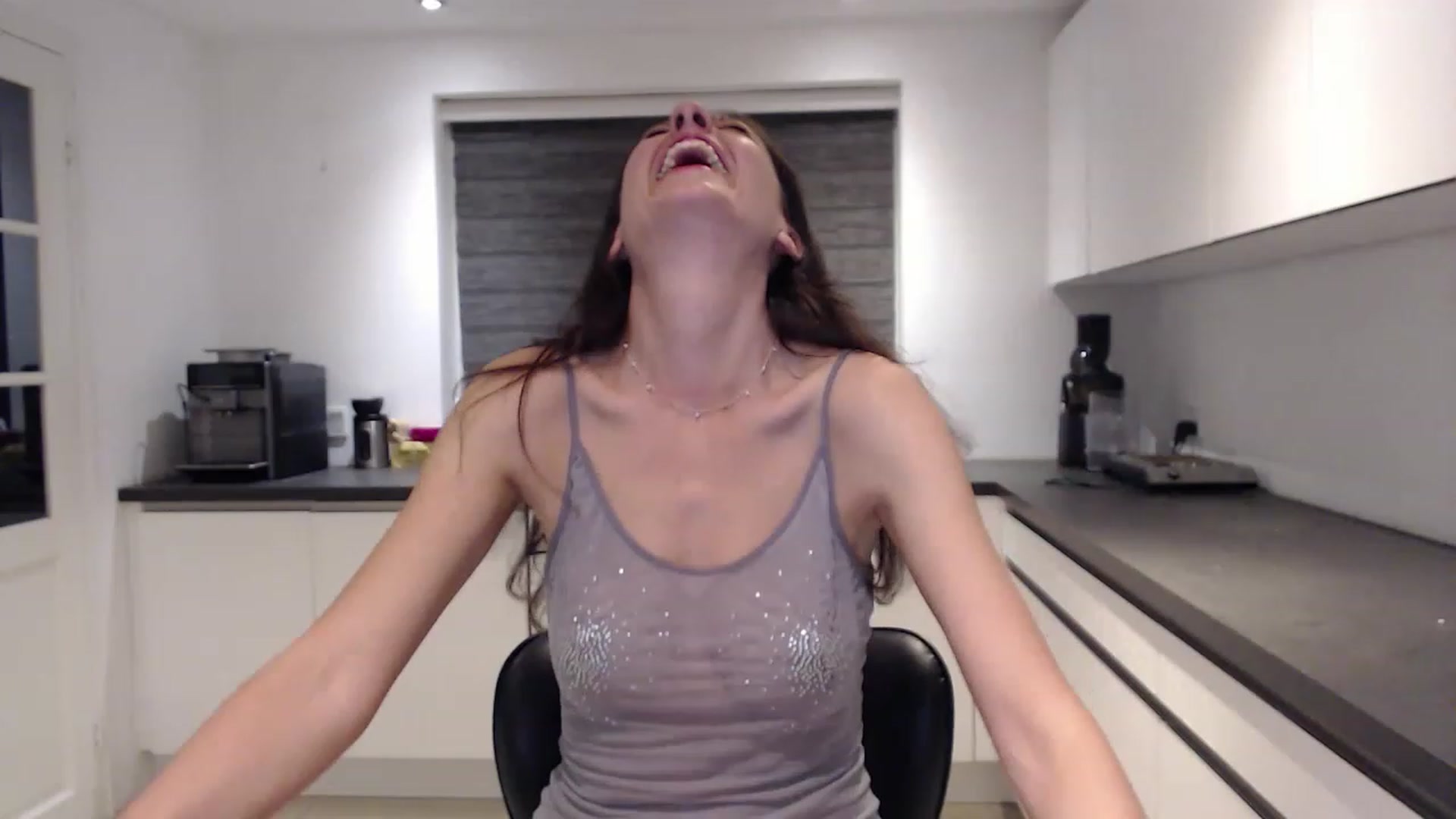 Gallery image thumbnail from Anelly's myfreecams stream on, 06/25/2023, 24:12 image 20 of 20