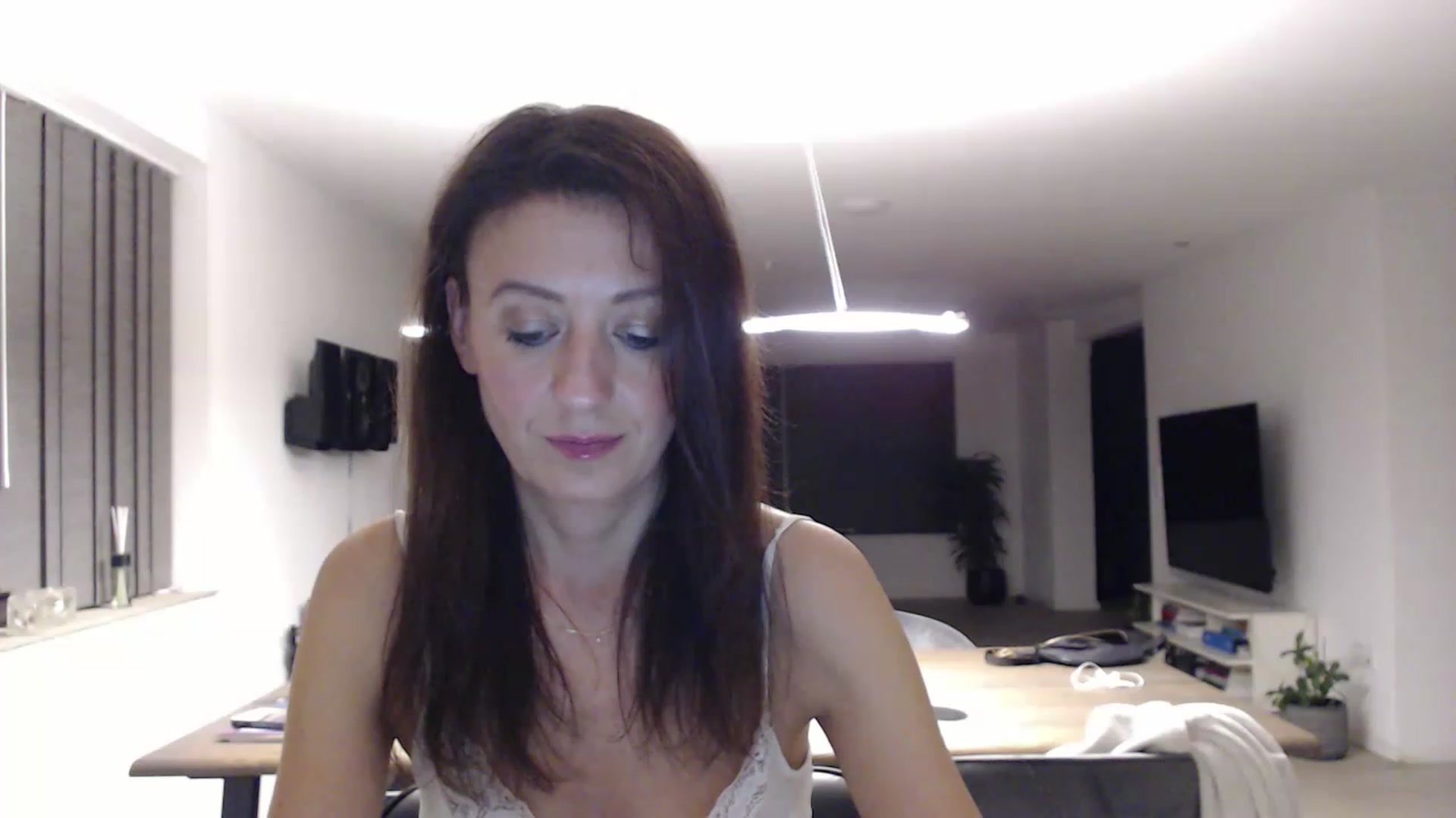 Gallery image thumbnail from Anelly's myfreecams stream on, 07/01/2023, 22:48 image 16 of 20