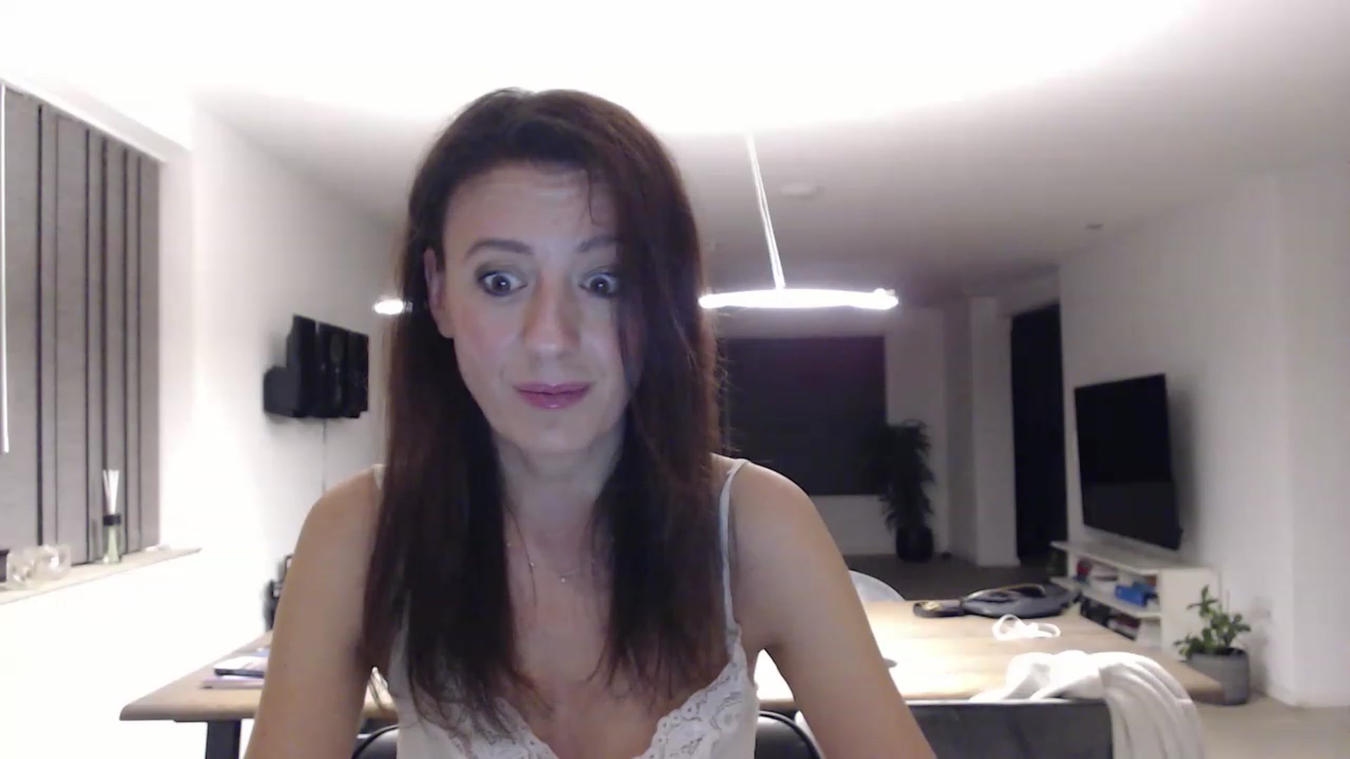 Gallery image thumbnail from Anelly's myfreecams stream on, 07/01/2023, 22:48 image 13 of 20