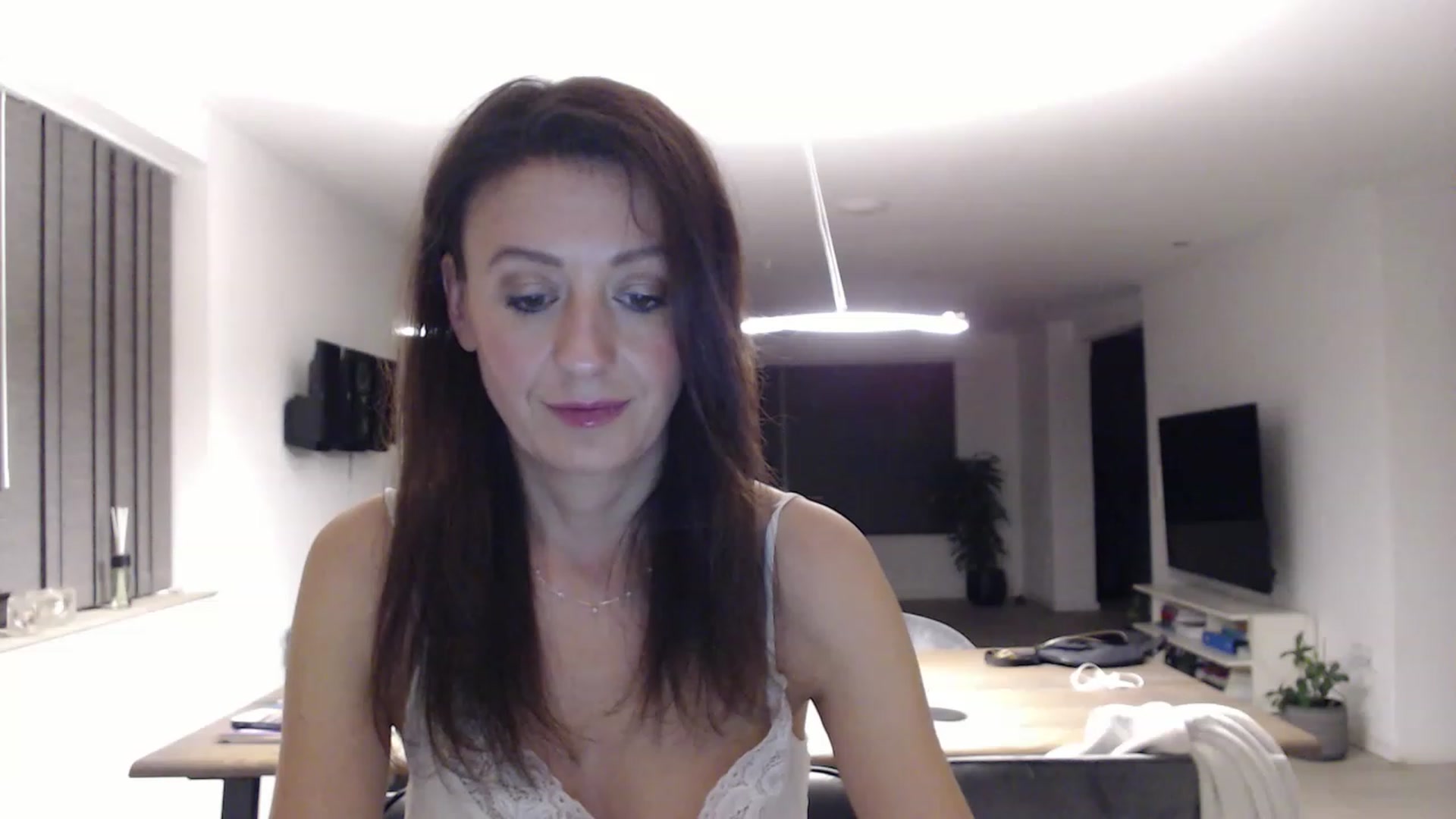 Gallery image thumbnail from Anelly's myfreecams stream on, 07/01/2023, 22:48 image 12 of 20