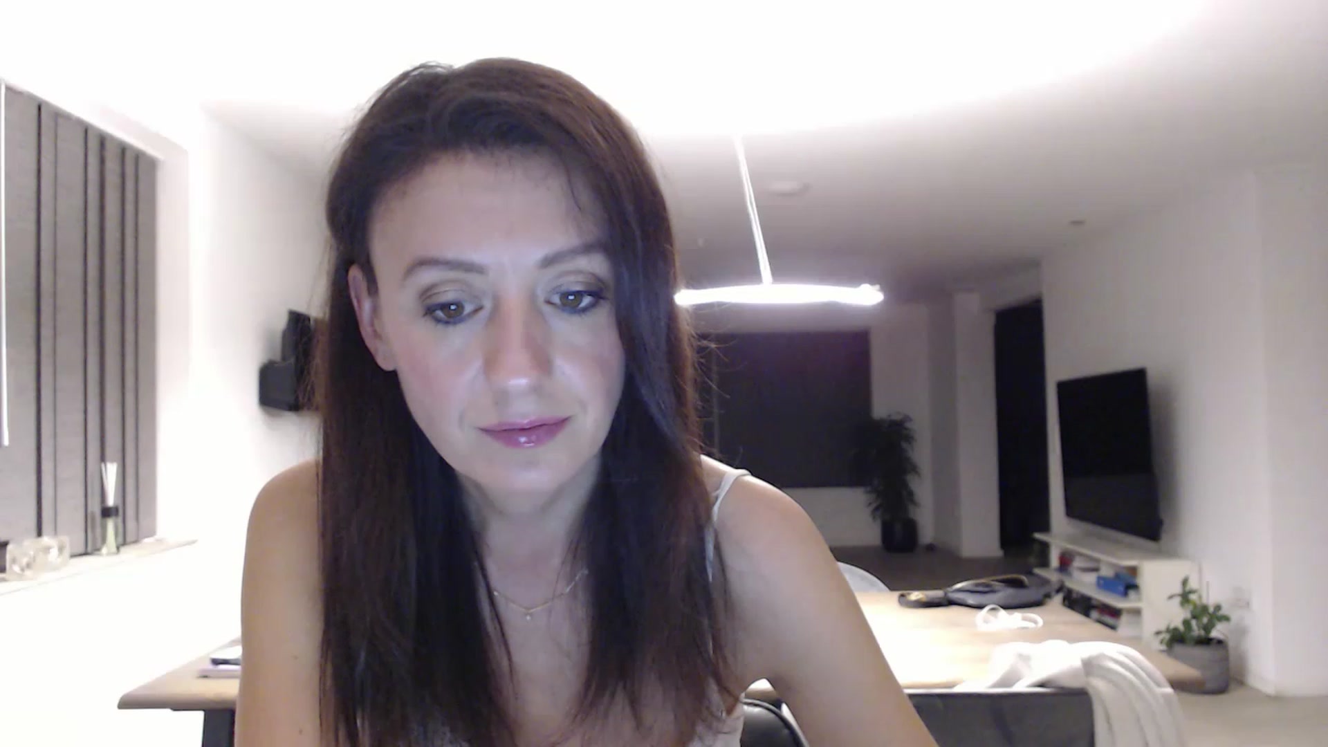 Gallery image thumbnail from Anelly's myfreecams stream on, 07/01/2023, 22:48 image 7 of 20