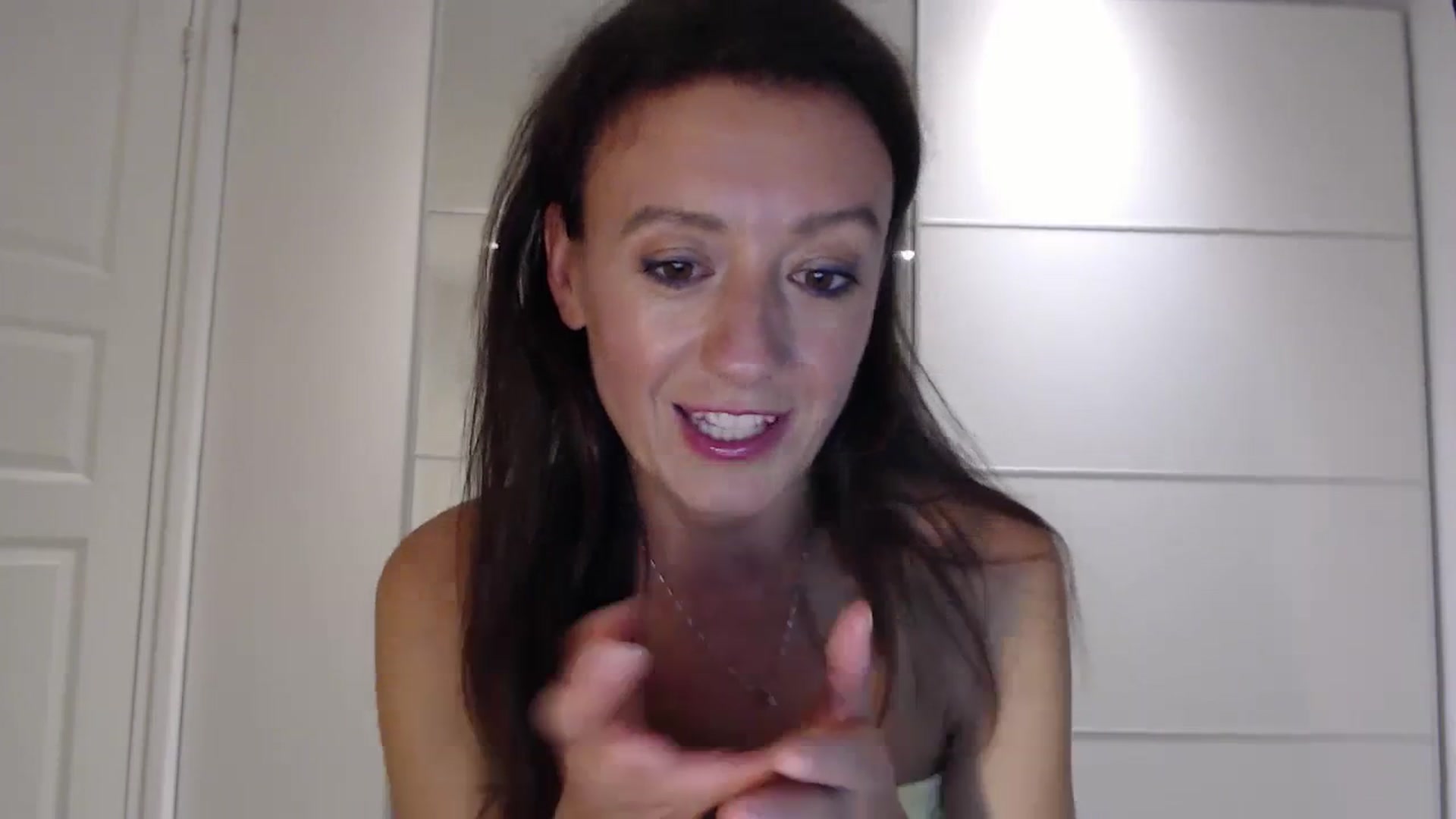 Gallery image thumbnail from Anelly's myfreecams stream on, 08/13/2023, 21:00 image 2 of 20