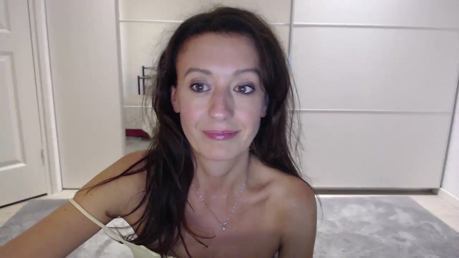 Gallery image thumbnail from Anelly's myfreecams stream on, 08/13/2023, 21:00 image 11 of 20