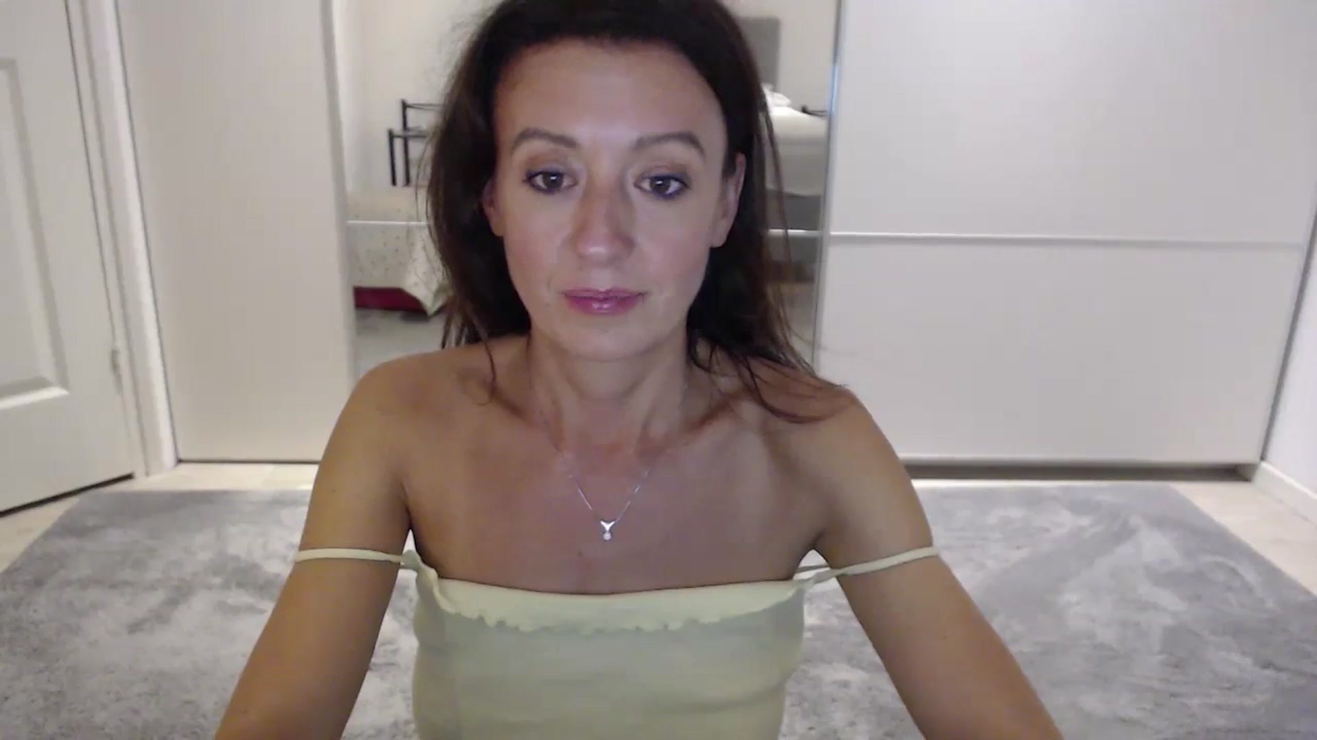 Gallery image thumbnail from Anelly's myfreecams stream on, 08/13/2023, 21:00 image 15 of 20