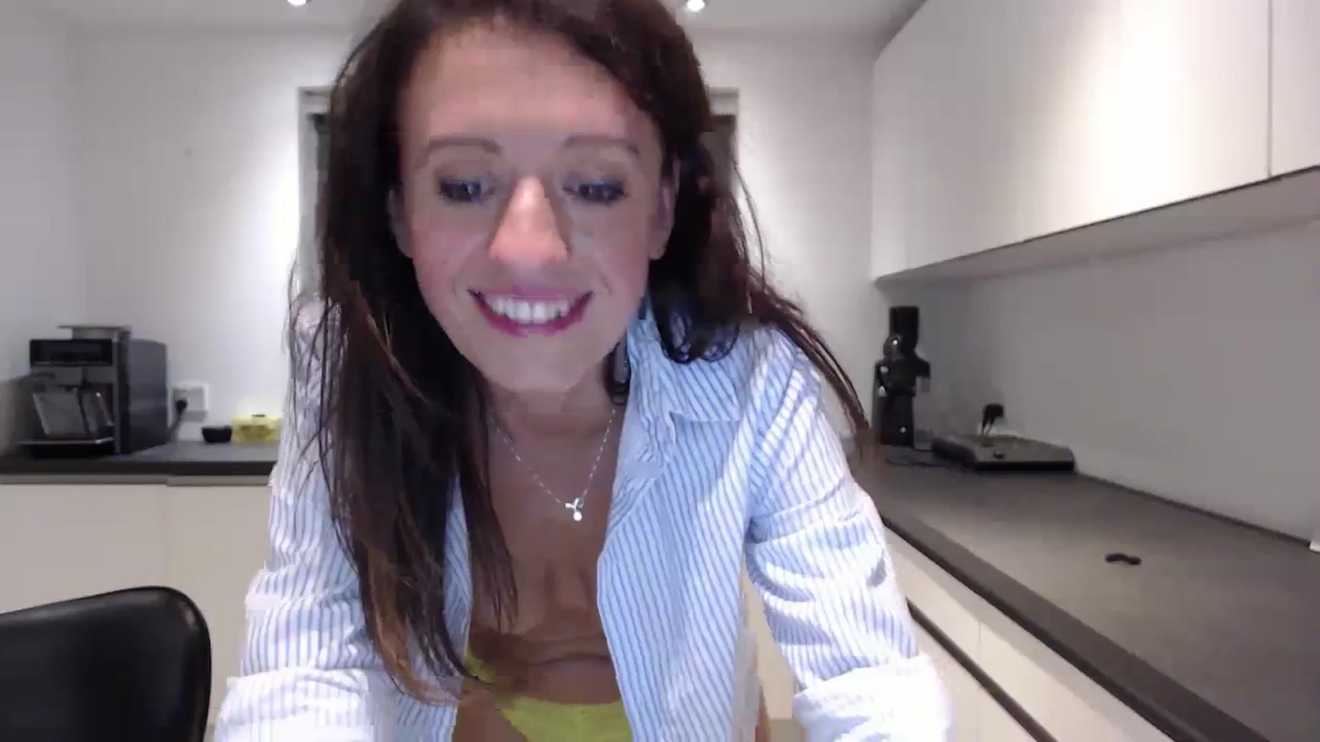 Gallery image thumbnail from Anelly's myfreecams stream on, 08/27/2023, 01:59 image 16 of 20