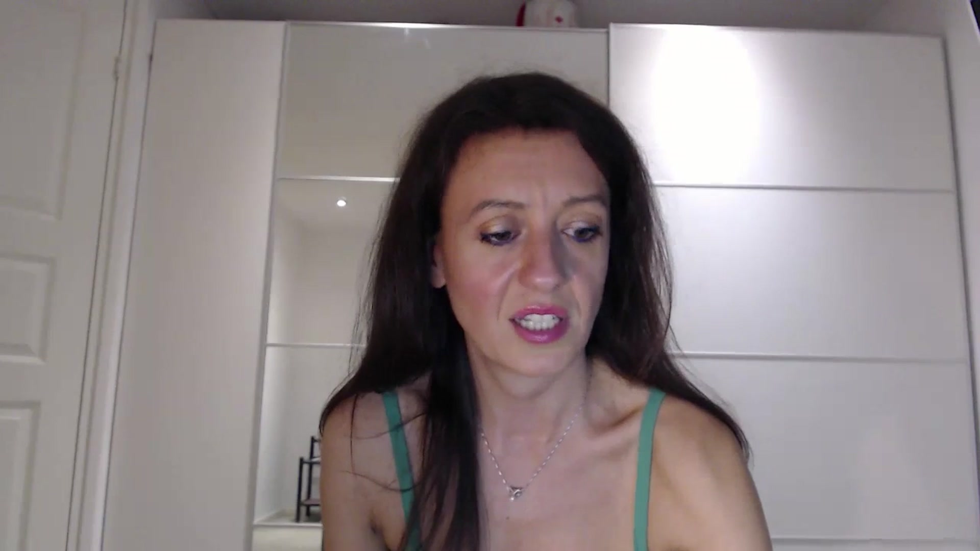 Gallery image thumbnail from Anelly's myfreecams stream on, 08/27/2023, 20:09 image 20 of 20