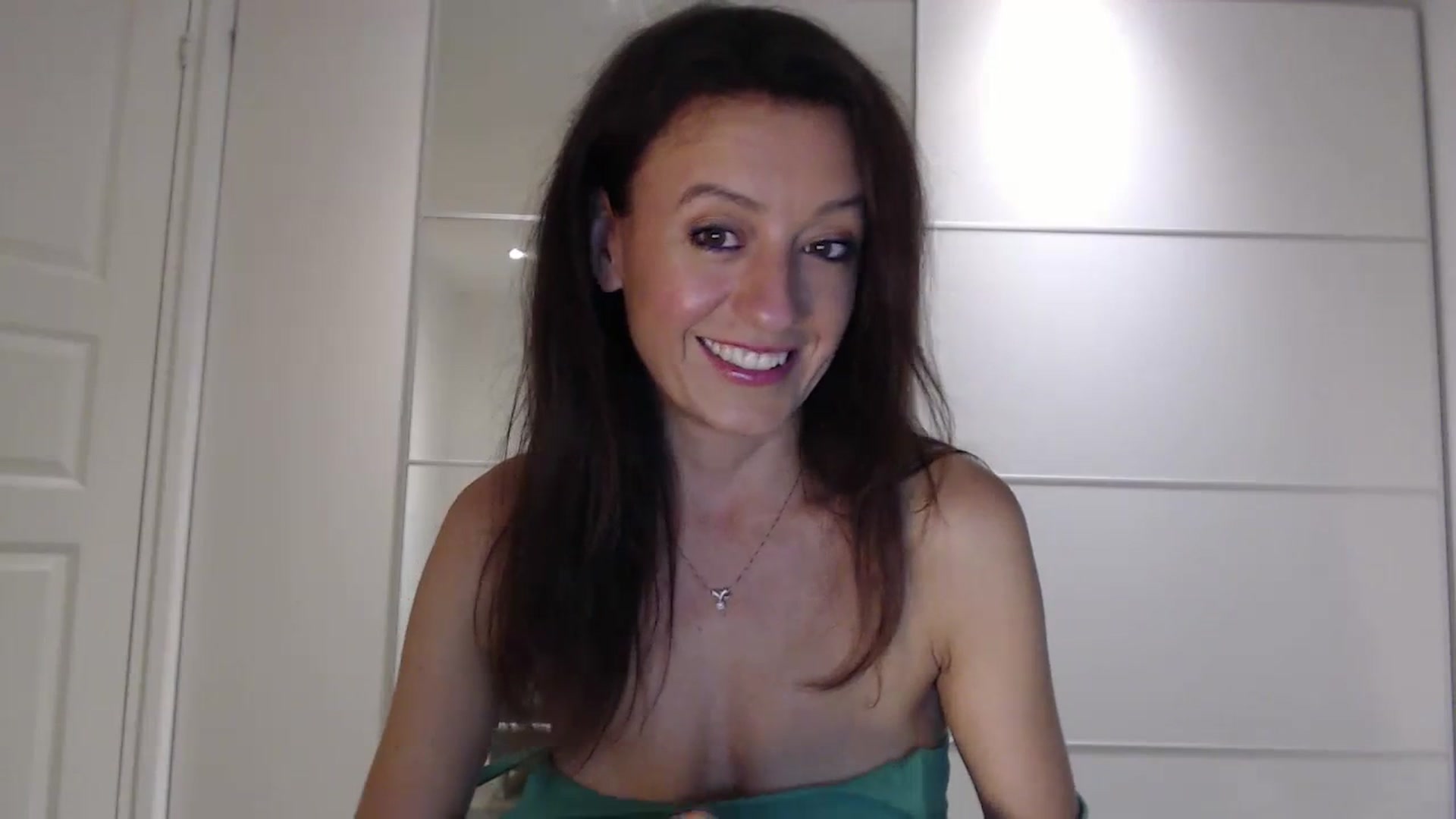 Gallery image thumbnail from Anelly's myfreecams stream on, 08/27/2023, 20:09 image 2 of 20