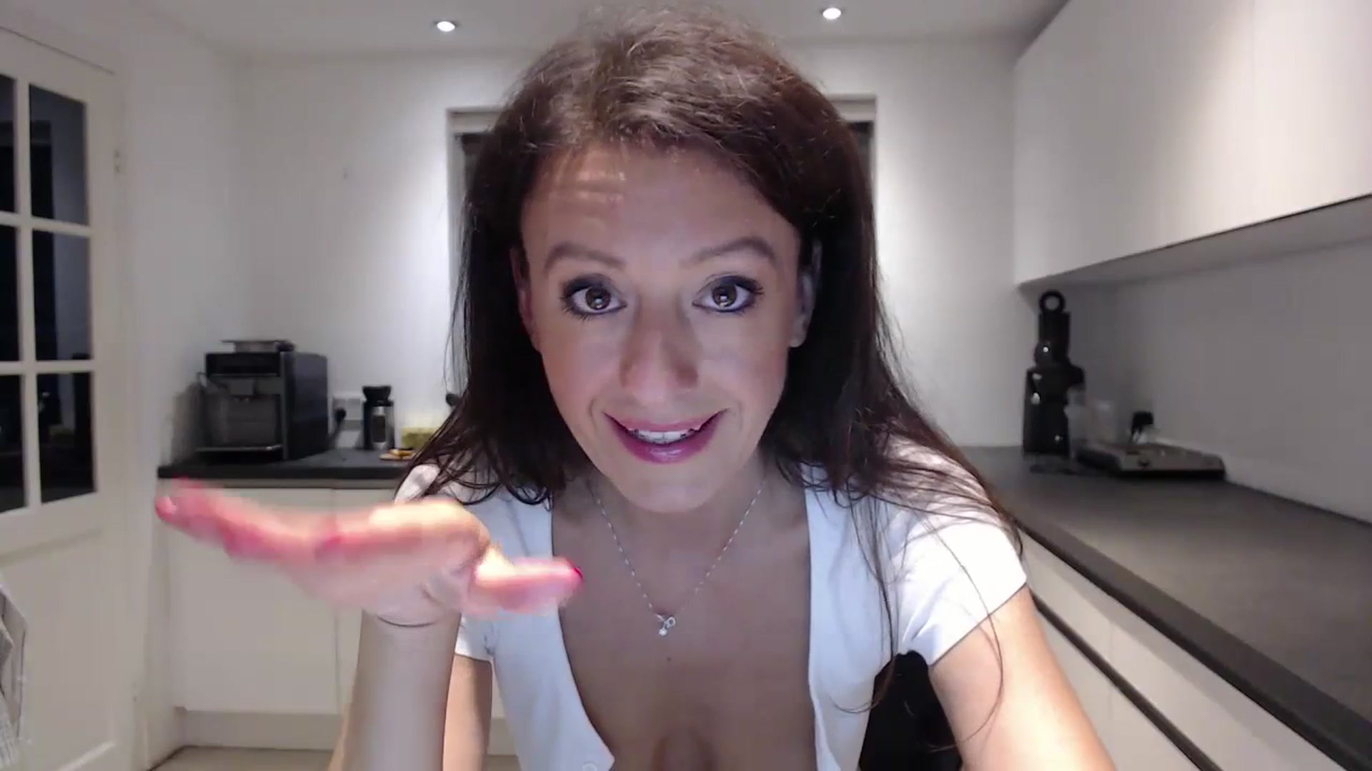 Gallery image thumbnail from Anelly's myfreecams stream on, 09/02/2023, 22:56 image 20 of 20