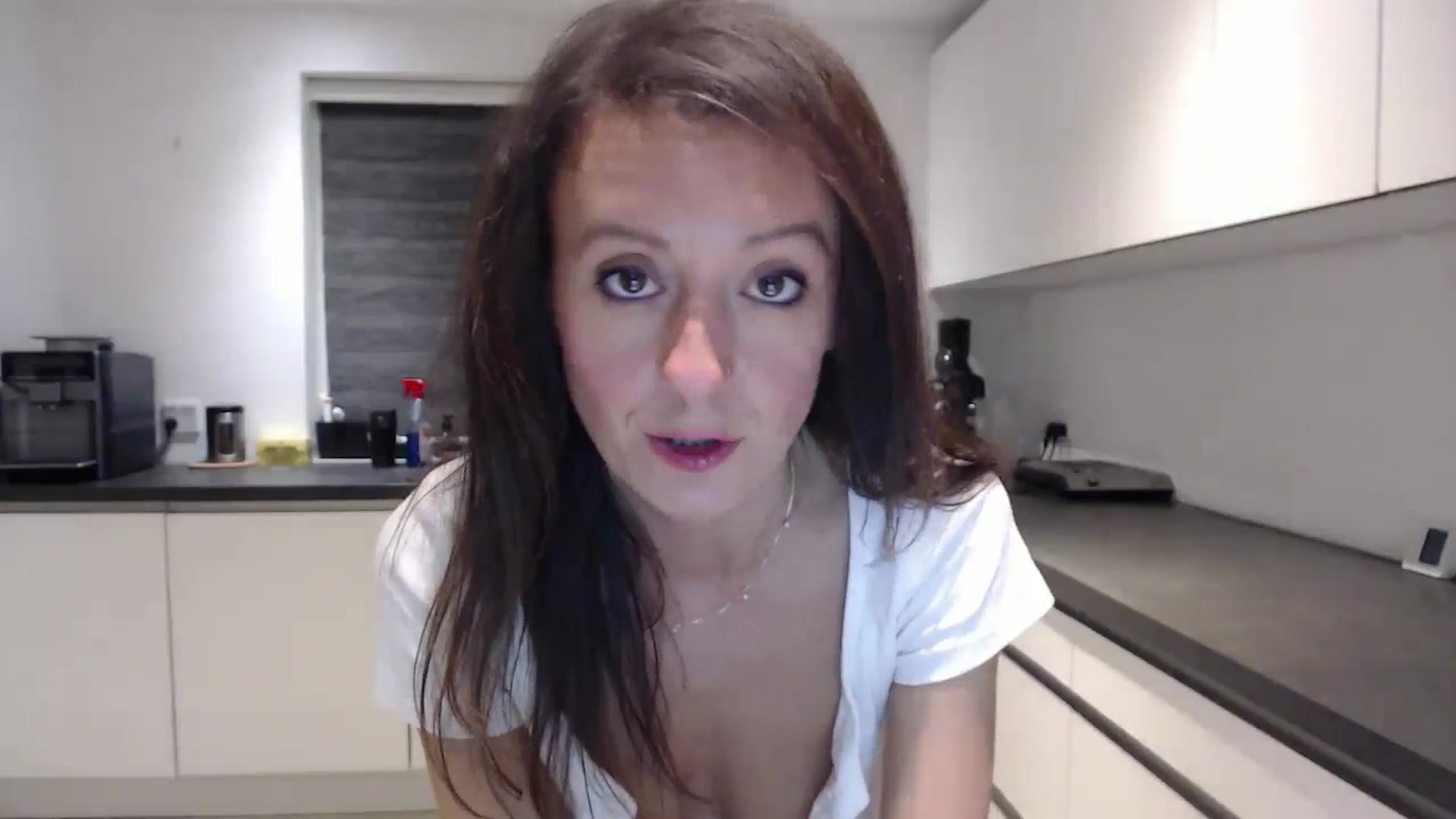 Gallery image thumbnail from Anelly's myfreecams stream on, 09/16/2023, 24:44 image 15 of 20