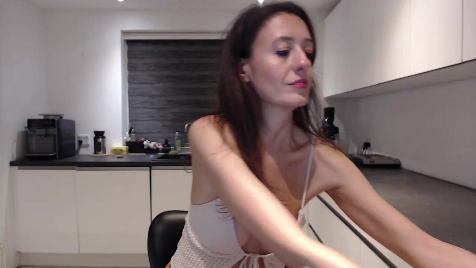 Gallery image thumbnail from Anelly's myfreecams stream on, 09/23/2023, 23:37 image 17 of 20
