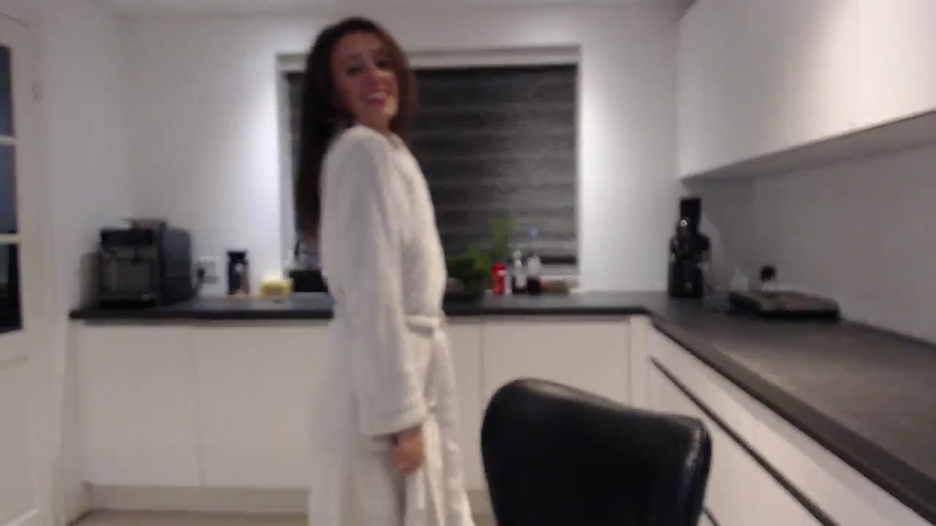 Gallery image thumbnail from Anelly's myfreecams stream on, 09/24/2023, 01:45 image 10 of 20