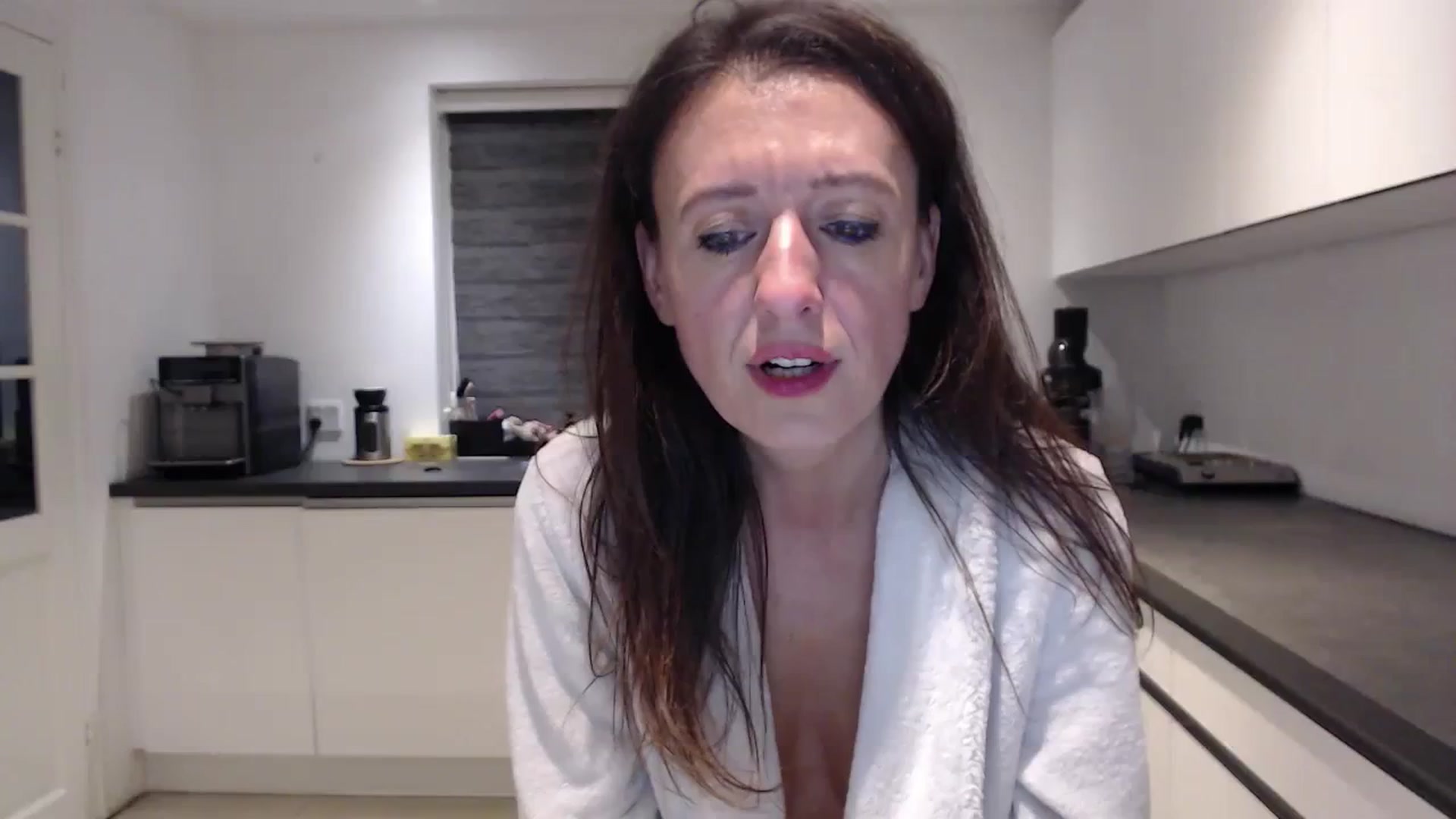 Gallery image thumbnail from Anelly's myfreecams stream on, 09/24/2023, 01:56 image 7 of 20