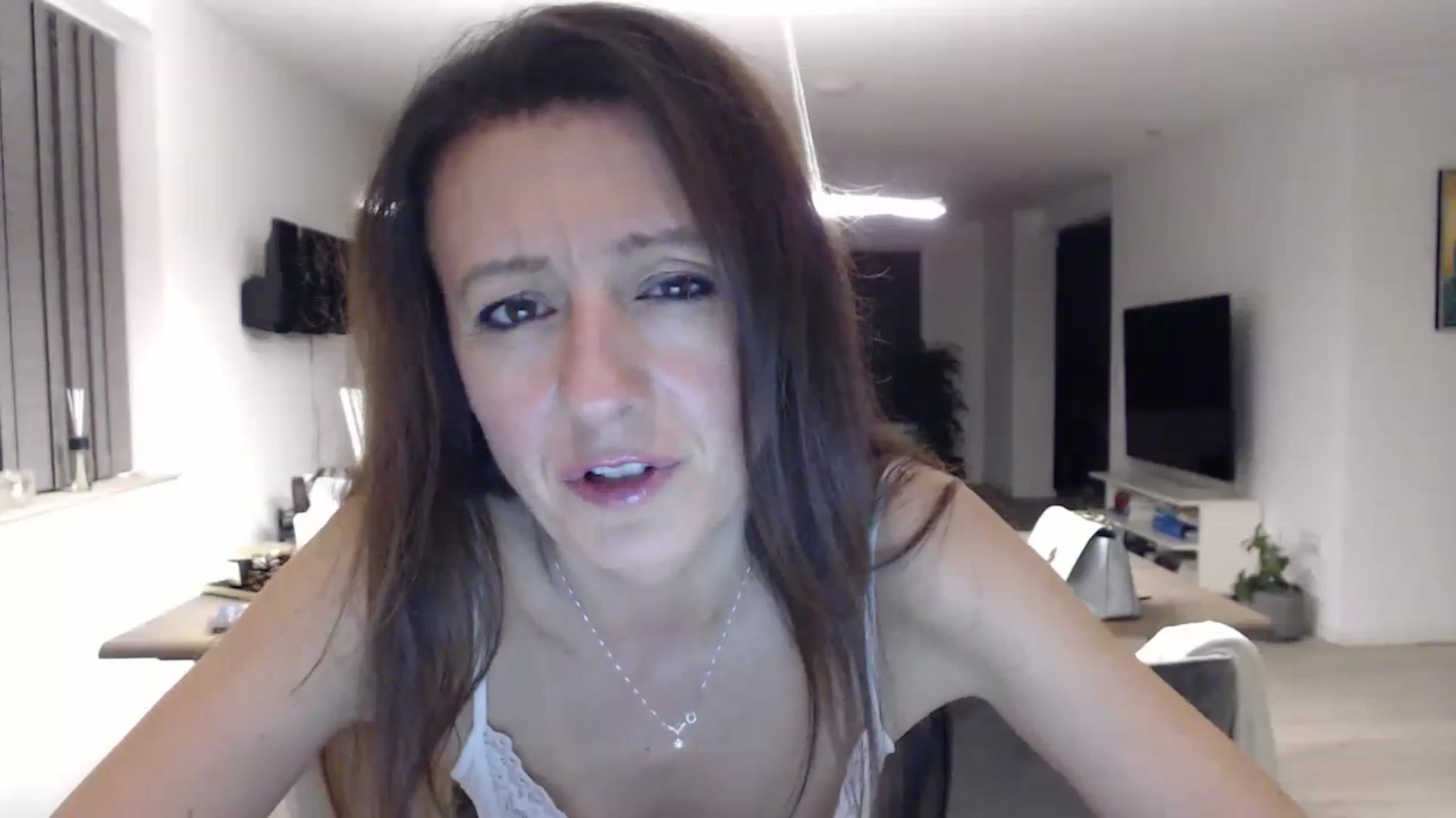 Gallery image thumbnail from Anelly's myfreecams stream on, 09/30/2023, 22:43 image 3 of 20