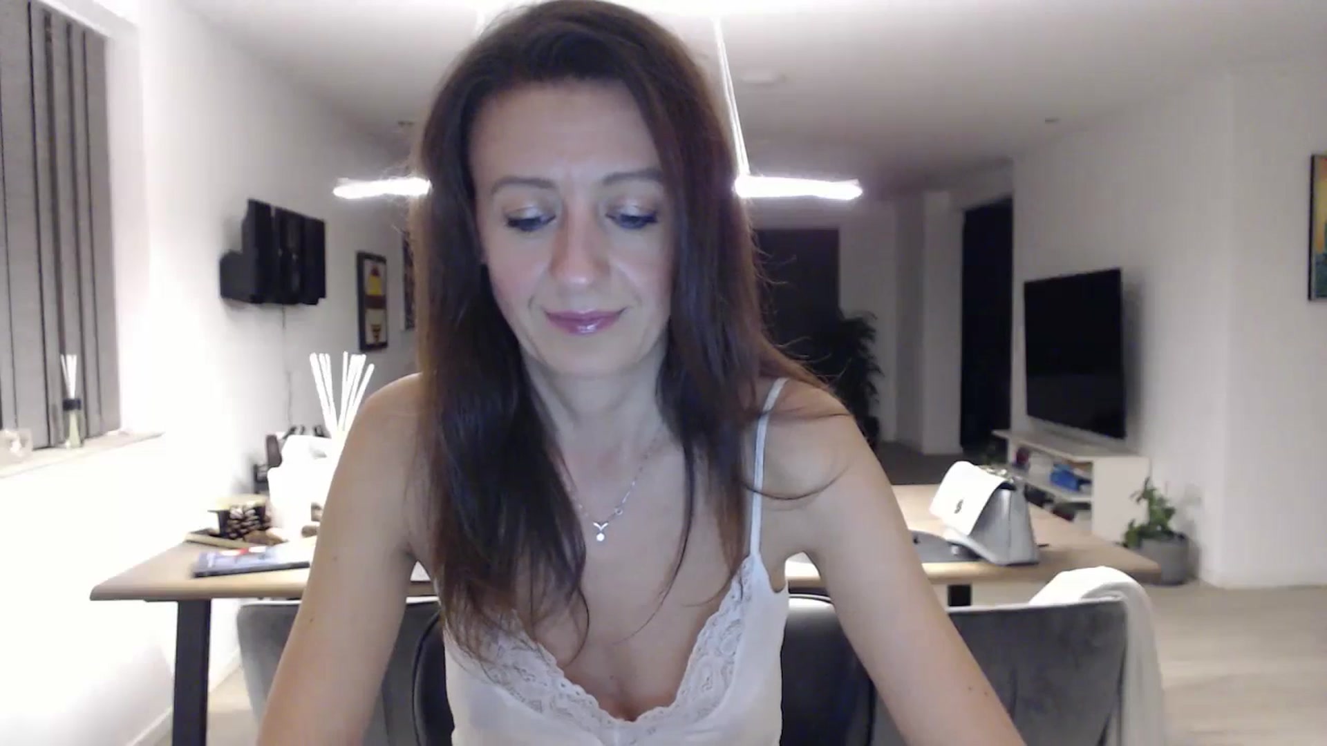 Gallery image thumbnail from Anelly's myfreecams stream on, 09/30/2023, 22:43 image 10 of 20