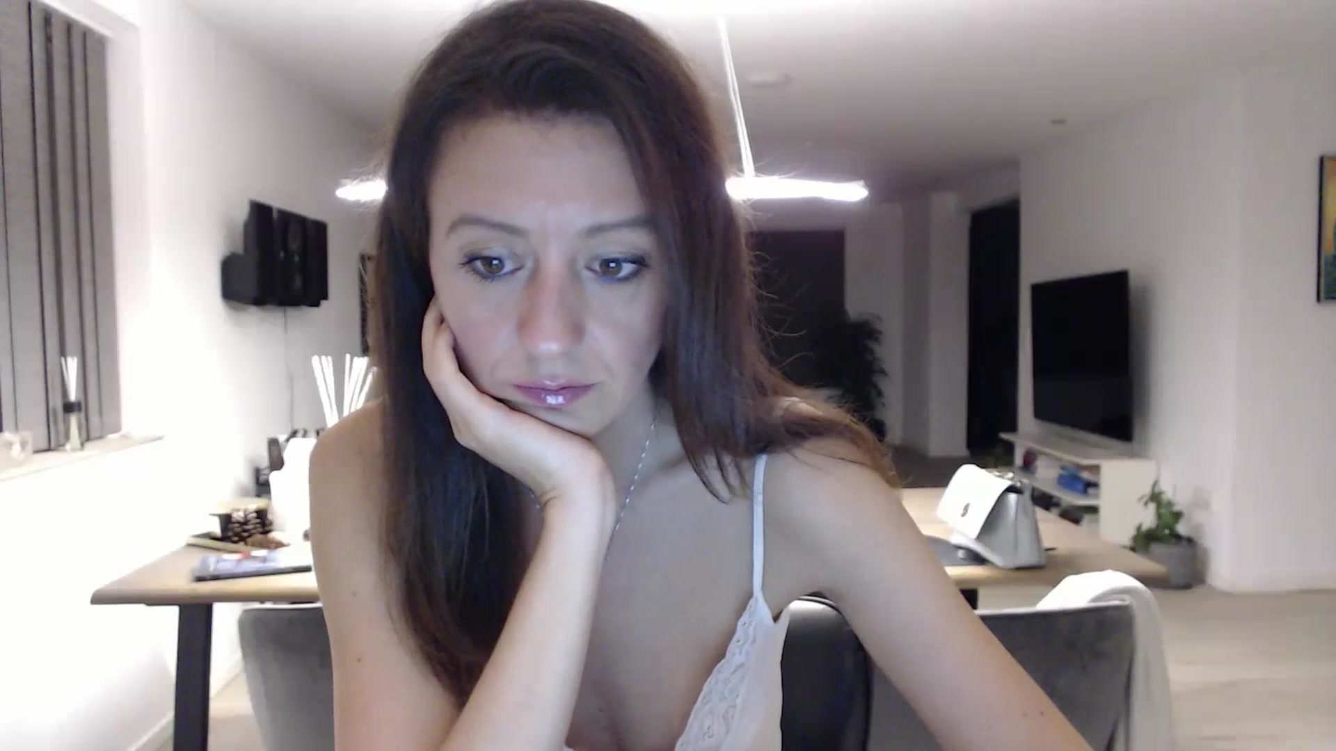 Gallery image thumbnail from Anelly's myfreecams stream on, 09/30/2023, 22:43 image 15 of 20